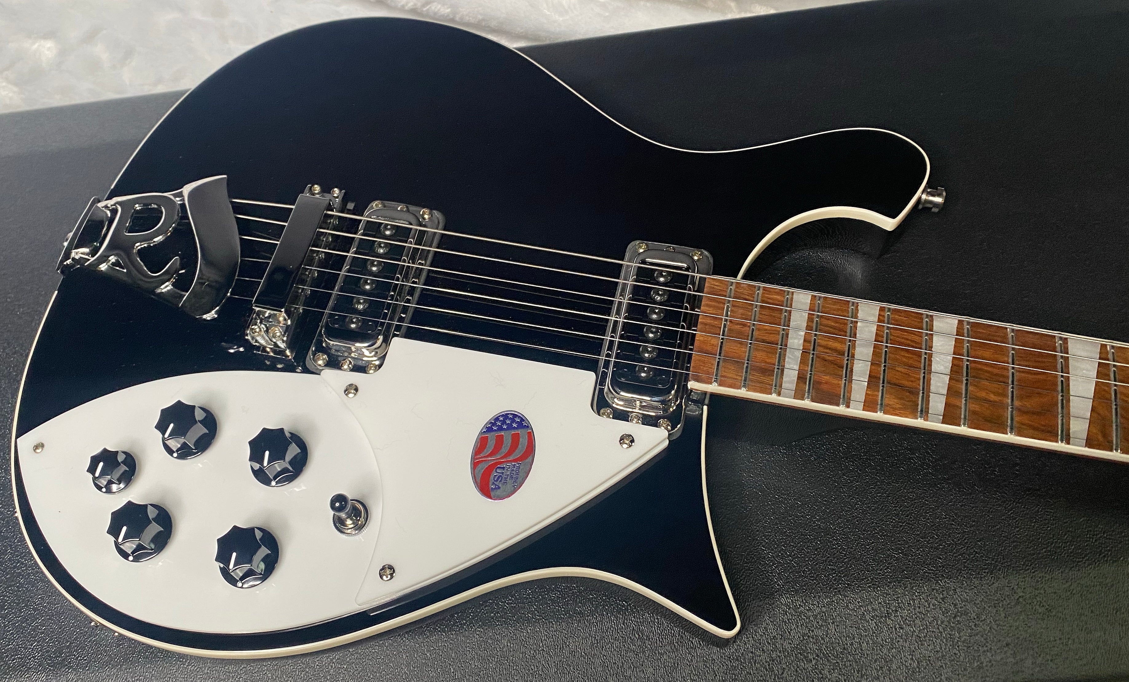 NEW Rickenbacker 620 Jet Glo JG - Authorized Dealer - In-Stock! 8.1 lbs -G06956