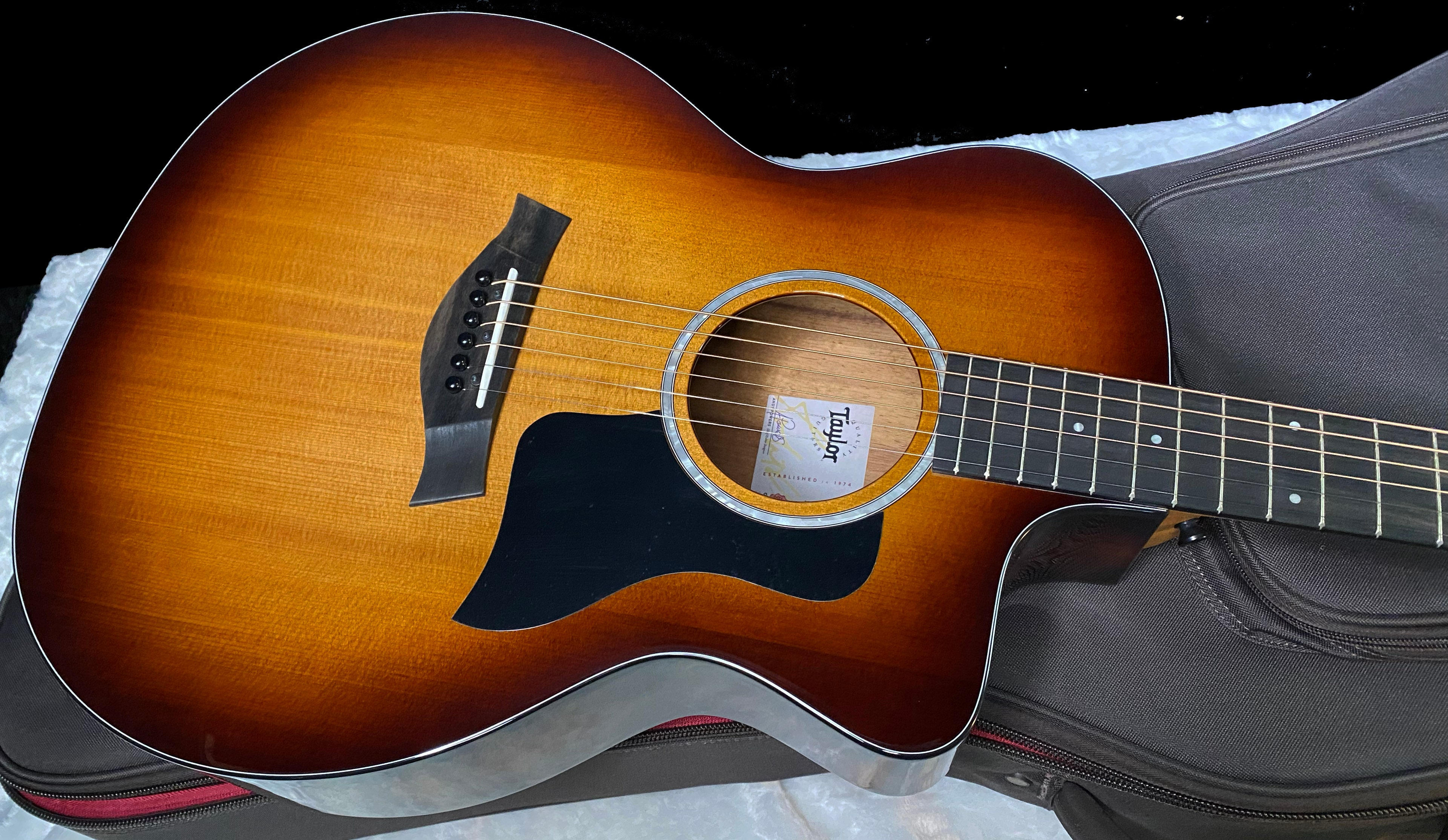 Taylor 214ce-K SB Plus Acoustic-electric Guitar - Shaded Edgeburst Finish - 4.7lbs - Authorized Dealer - G06262