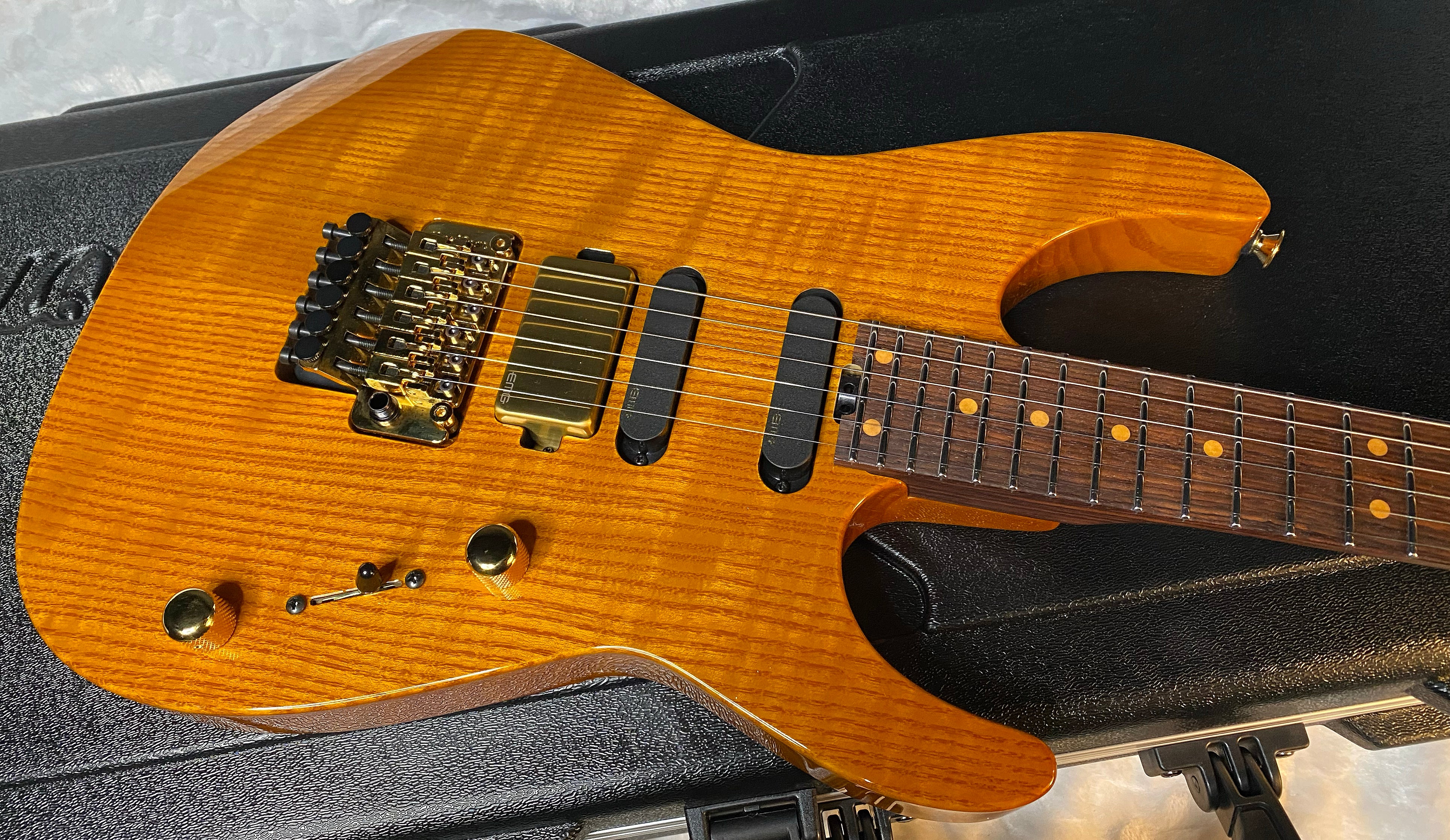 NEW ! Jackson Custom Shop DK24 Dinky - Figured Sassafras - Master Built by Big Rob - EMG Pick-UPs - 8 lbs - G05529 - WOW!