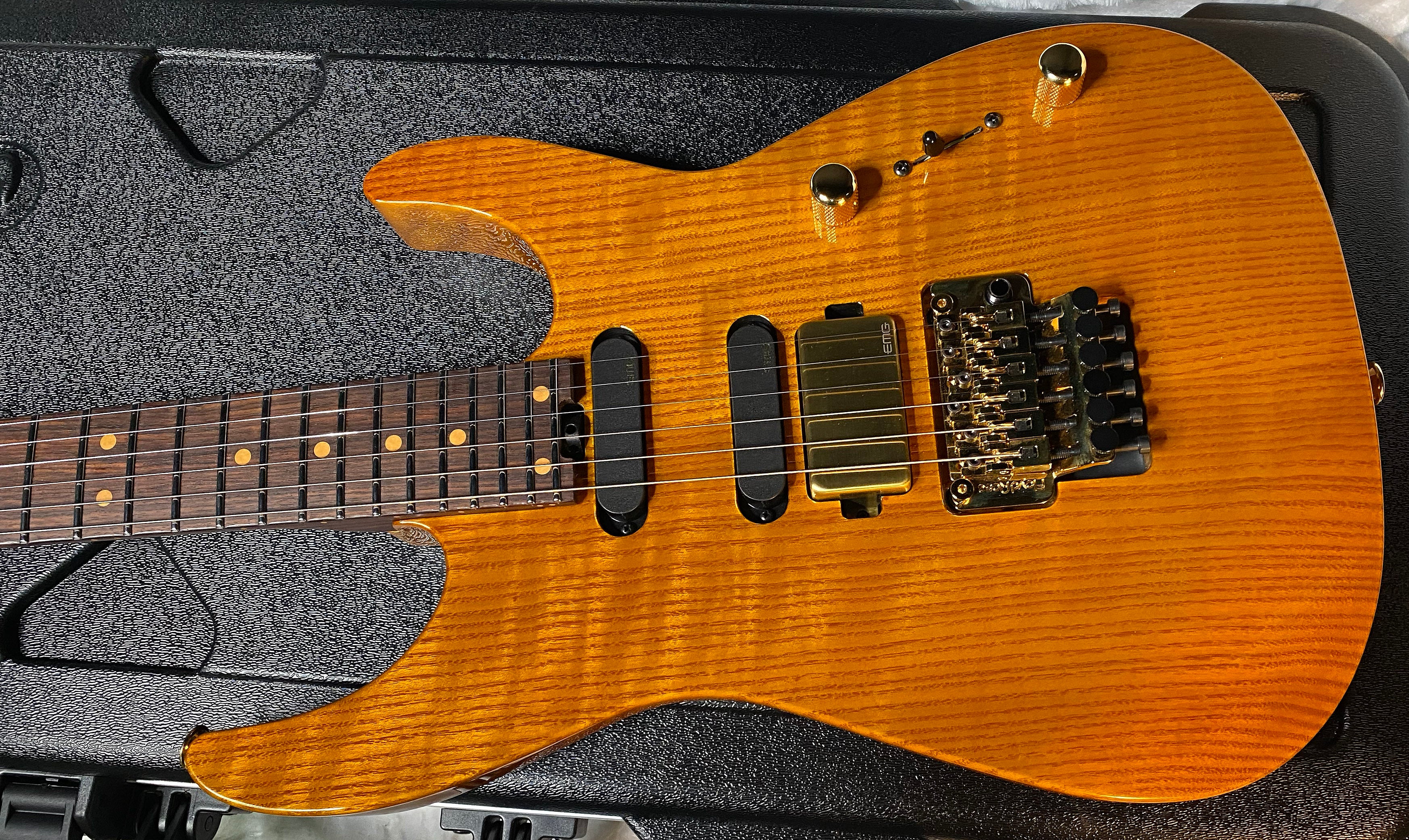 NEW ! Jackson Custom Shop DK24 Dinky - Figured Sassafras - Master Built by Big Rob - EMG Pick-UPs - 8 lbs - G05529 - WOW!