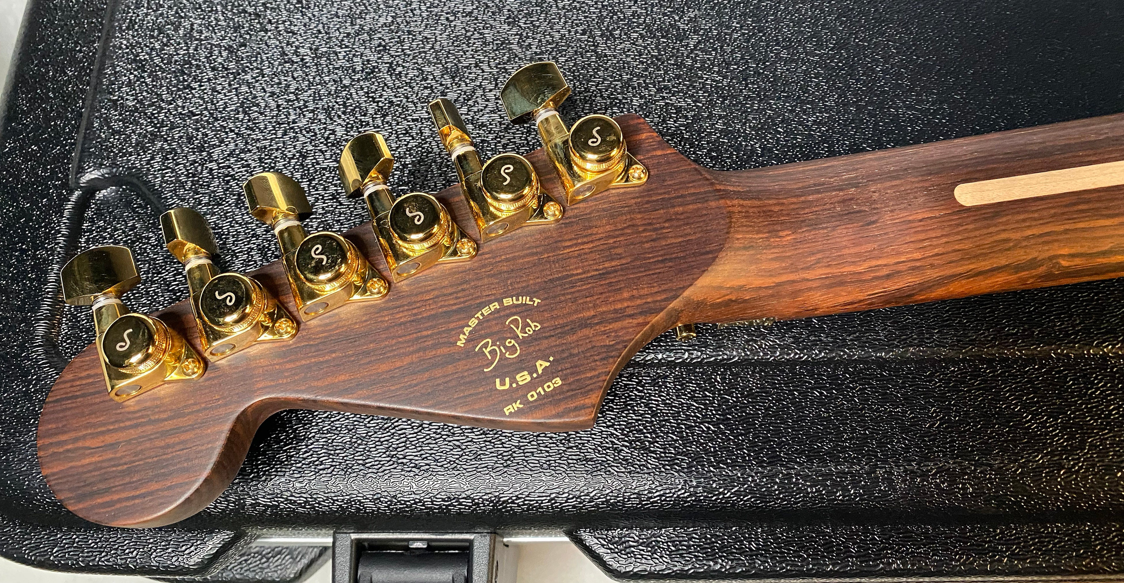 NEW ! Jackson Custom Shop DK24 Dinky - Figured Sassafras - Master Built by Big Rob - EMG Pick-UPs - 8 lbs - G05529 - WOW!