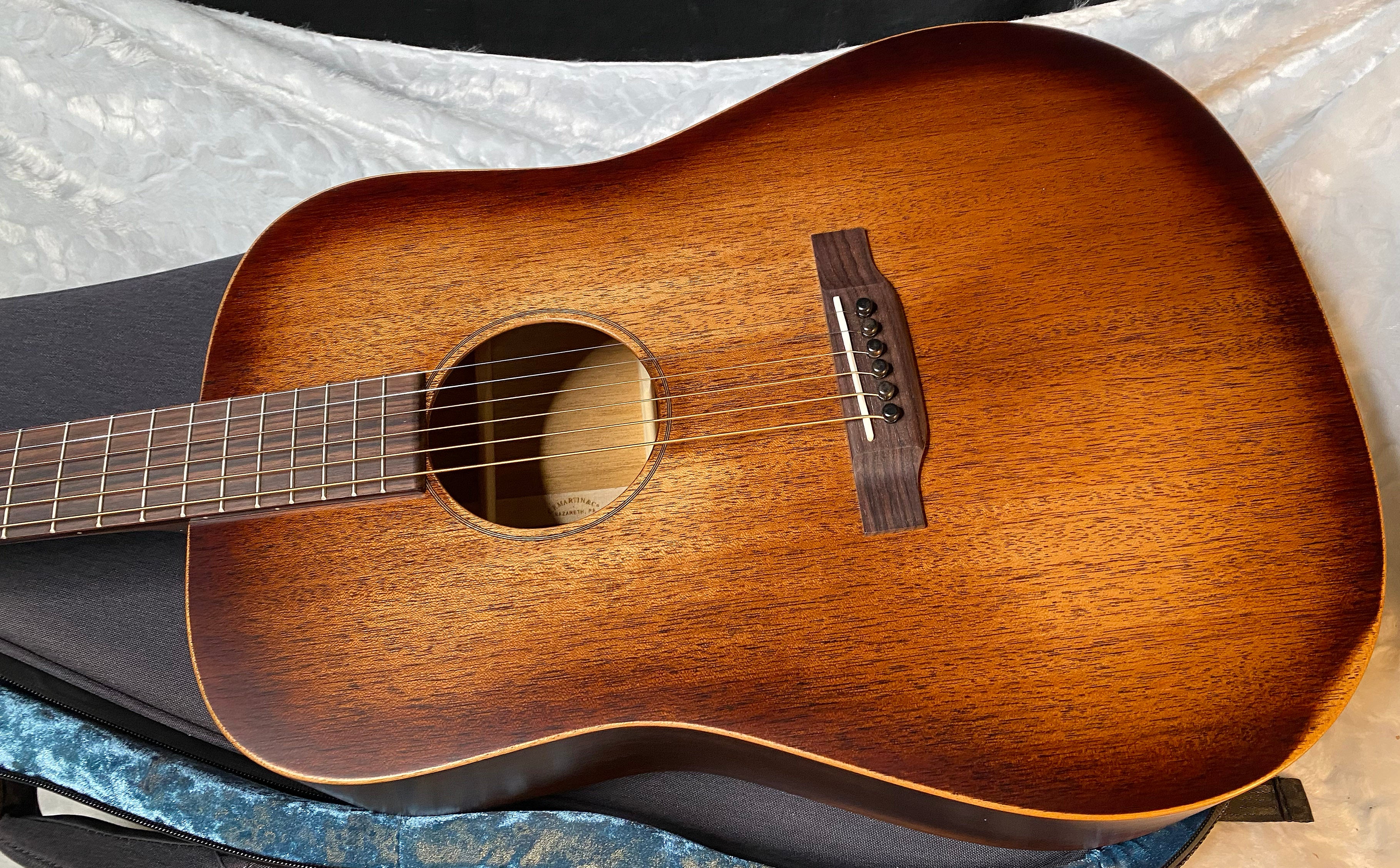 NEW ! Martin D15M StreetMaster Acoustic Guitar - Mahogany Burst - 3.8 lbs - Authorized Dealer - G05536