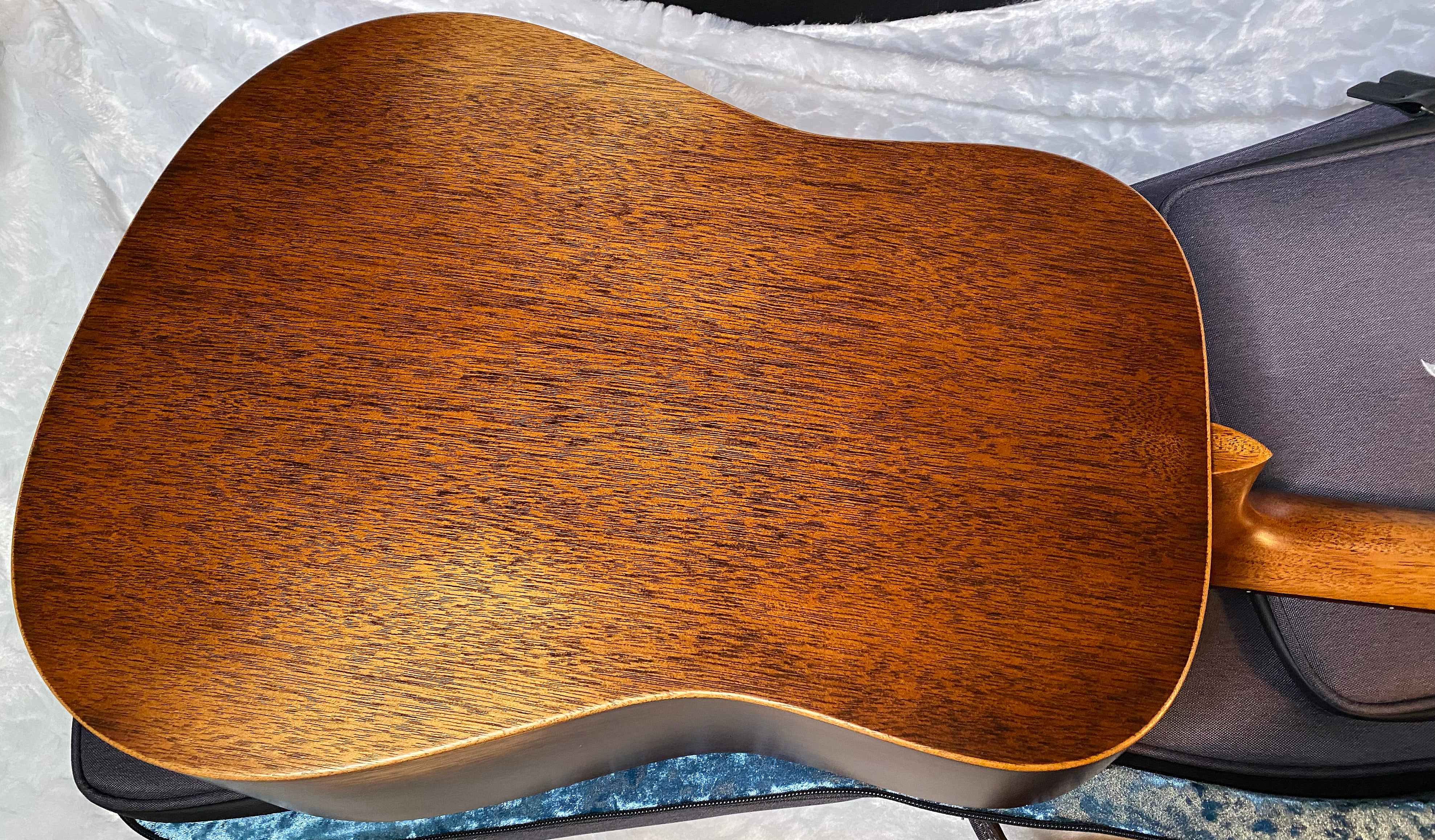 NEW ! Martin D15M StreetMaster Acoustic Guitar - Mahogany Burst - 3.8 lbs - Authorized Dealer - G05536