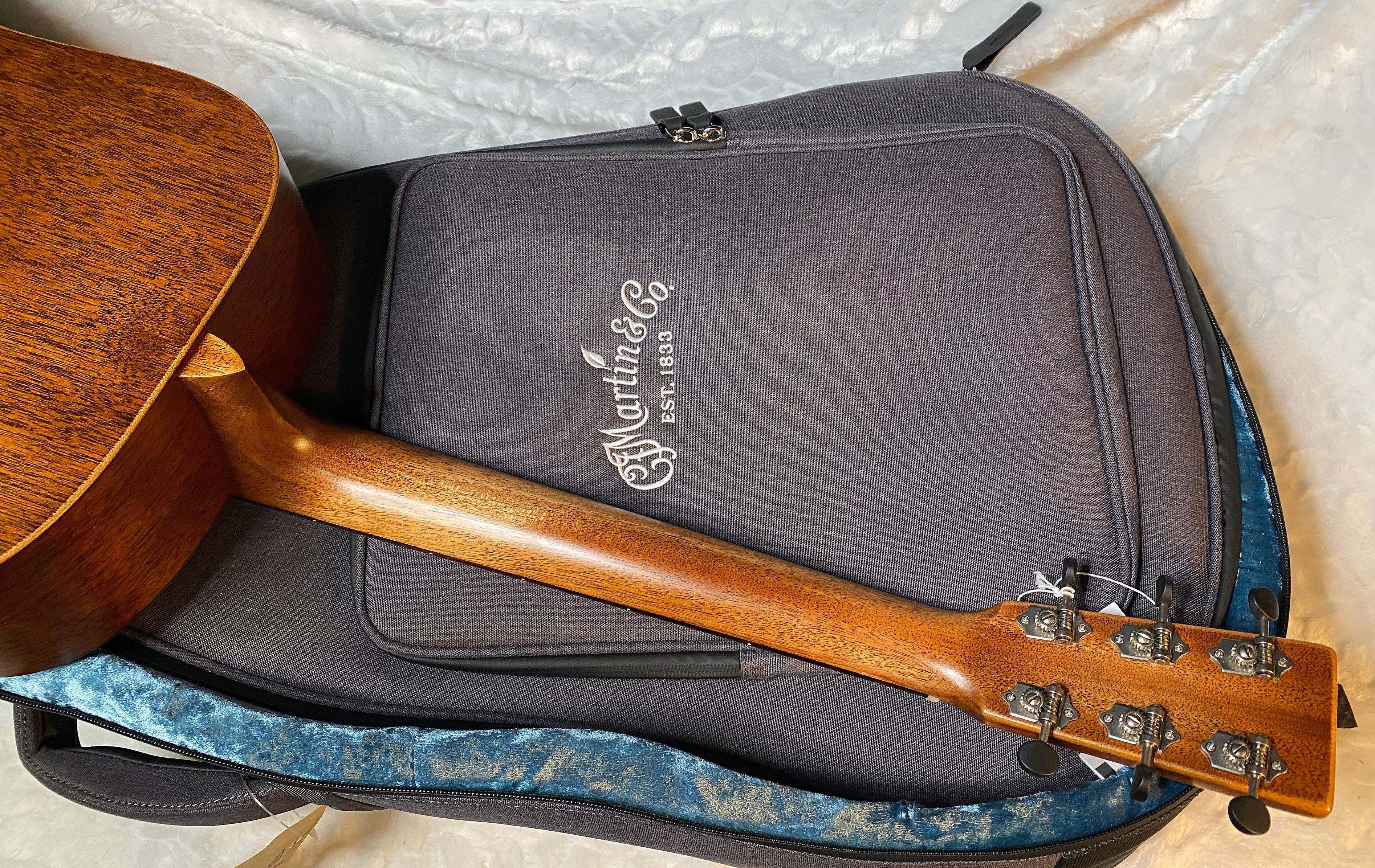 NEW ! Martin D15M StreetMaster Acoustic Guitar - Mahogany Burst - 3.8 lbs - Authorized Dealer - G05536