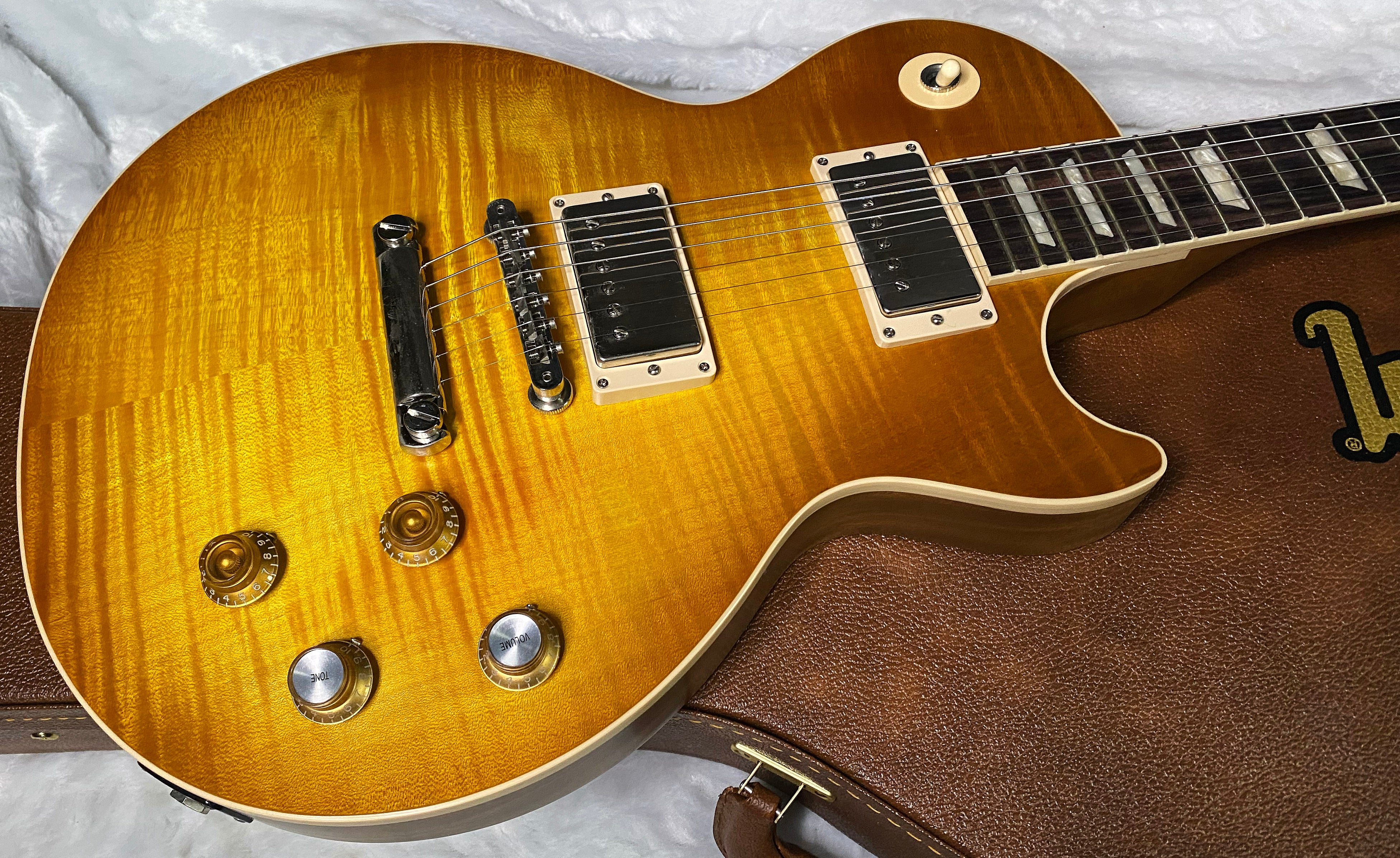 NEW ! Gibson Kirk Hammett "Greeny” Les Paul Standard﻿﻿ Greeny Burst - Only 8.45lbs - Authorized Dealer - G07671