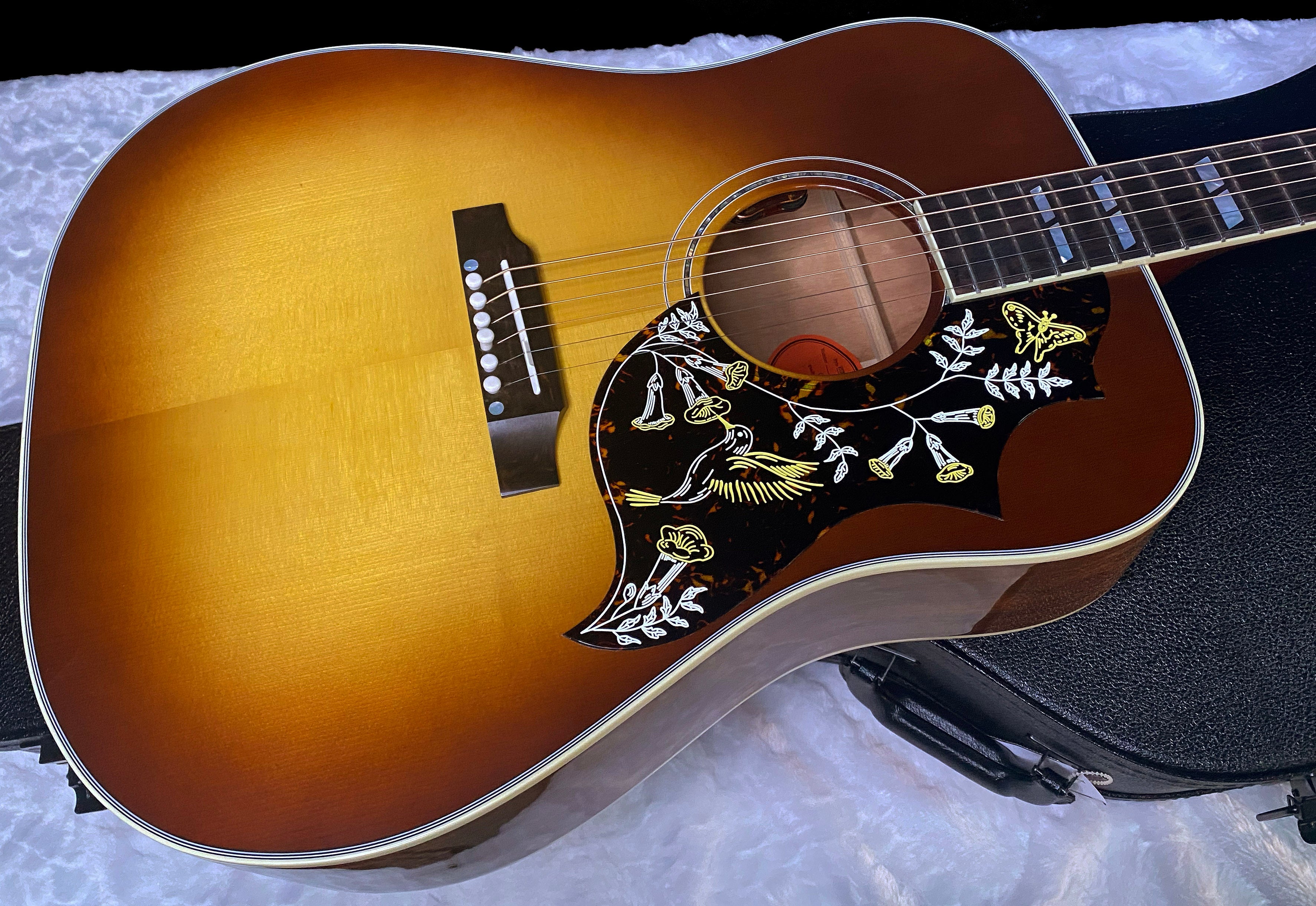 NEW! Gibson Custom Shop Hummingbird Koa/Carpathian Spruce Acoustic-Electric Guitar - Honeyburst - 4.65 lbs - Authorized Dealer! G06299