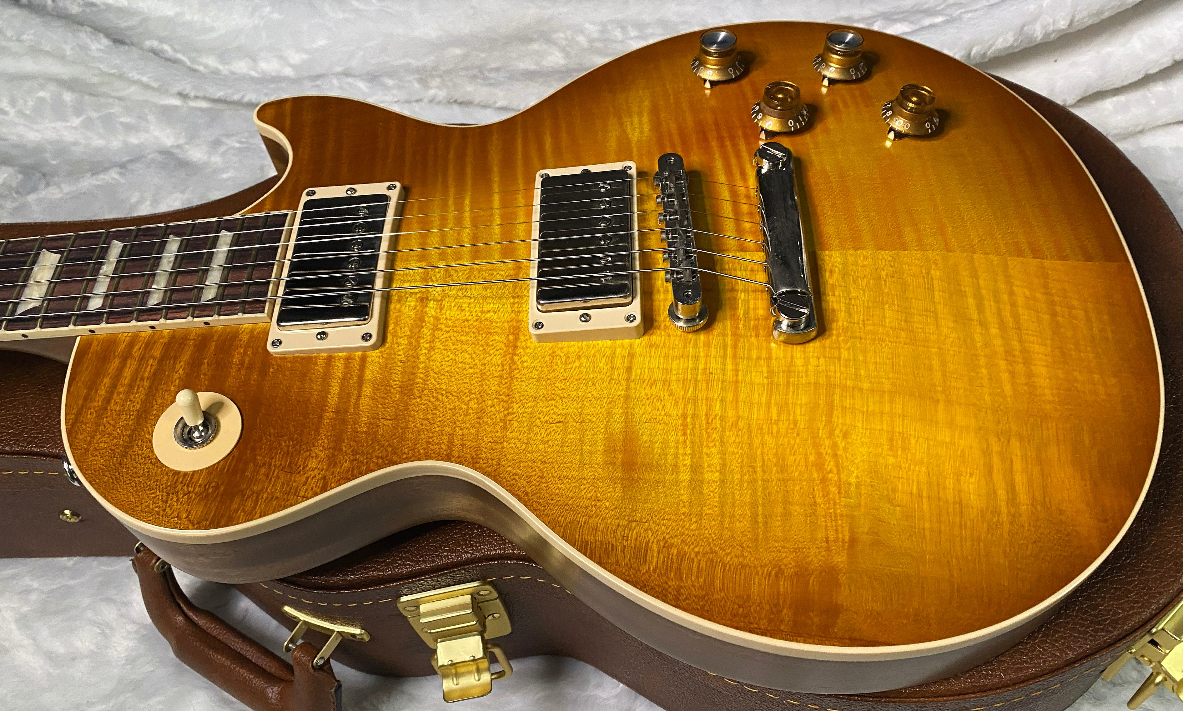 NEW ! Gibson Kirk Hammett "Greeny” Les Paul Standard﻿﻿ Greeny Burst - Only 8.45lbs - Authorized Dealer - G07671