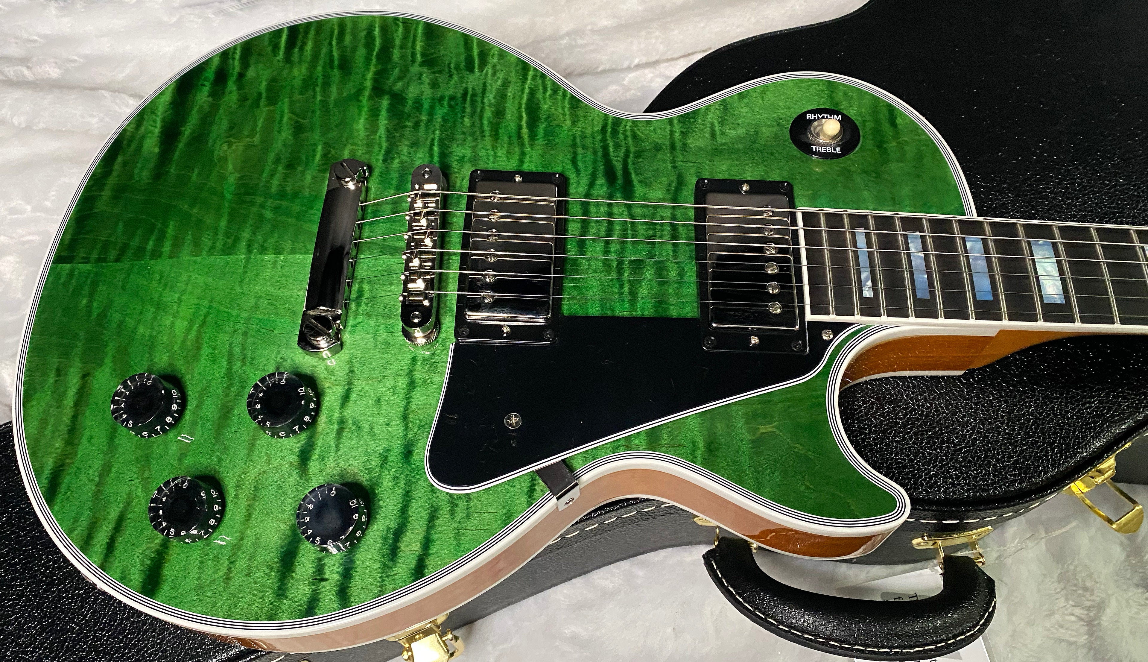 NEW! Gibson Dealer Select Custom Shop Les Paul Custom AAA Figured Flame Top - Transparent Green / Natural Back - Authorized Dealer - WOW! Only 8.7 lbs - G07689