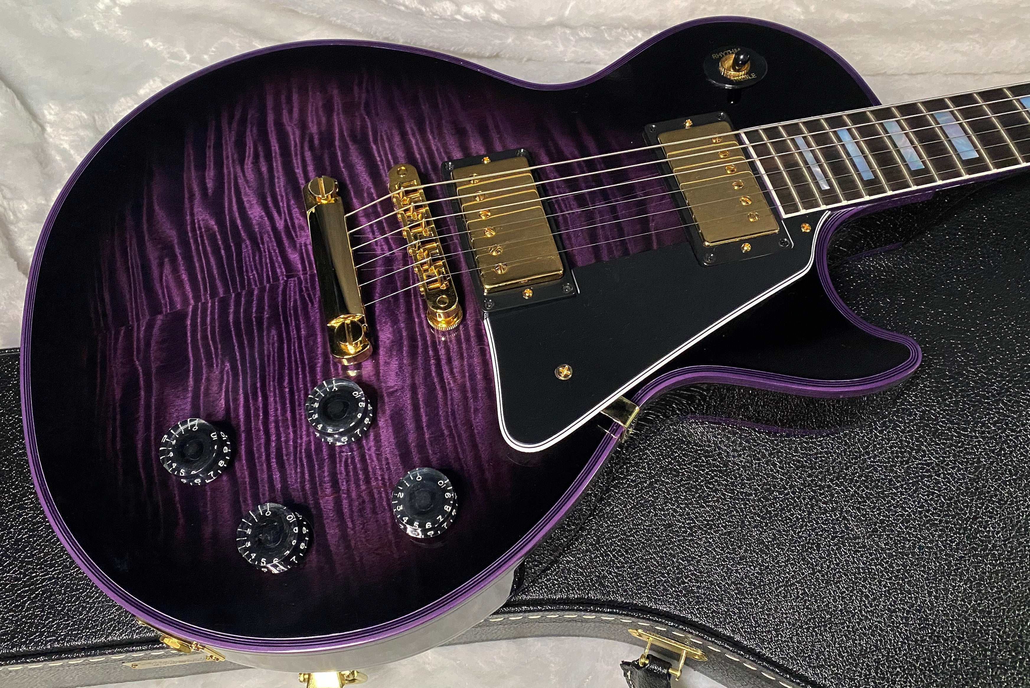 NEW! Gibson Dealer Select Custom Shop Les Paul Custom Purple Widow AAA Figured Flame Top - Authorized Dealer - 10.6 lbs - G07677