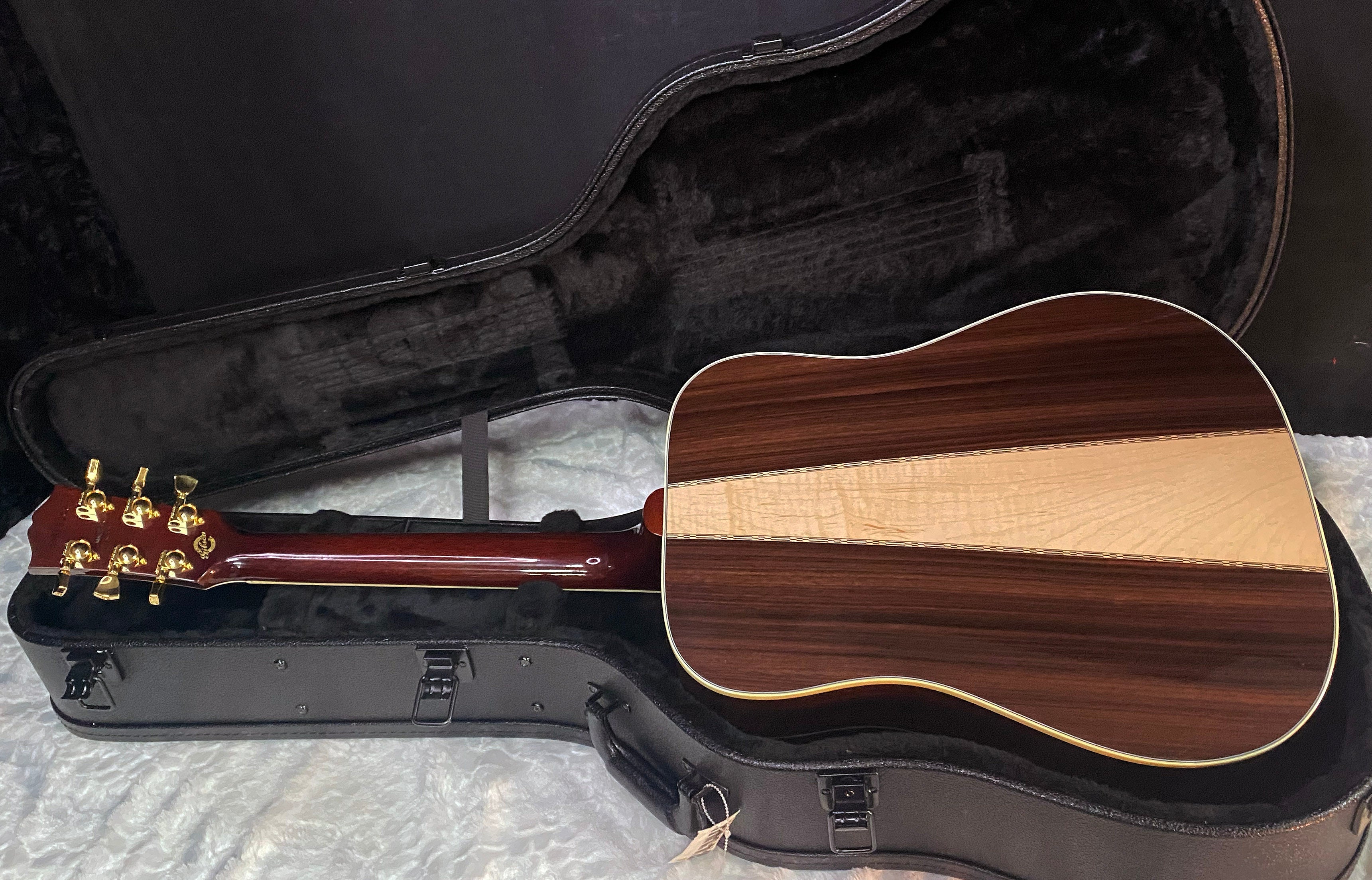 NEW! Gibson Custom Shop Hummingbird Rosewood 3-Piece Back Acoustic-Electric Guitar - Rosewood Burst - 4.65 lbs - Authorized Dealer! G06304