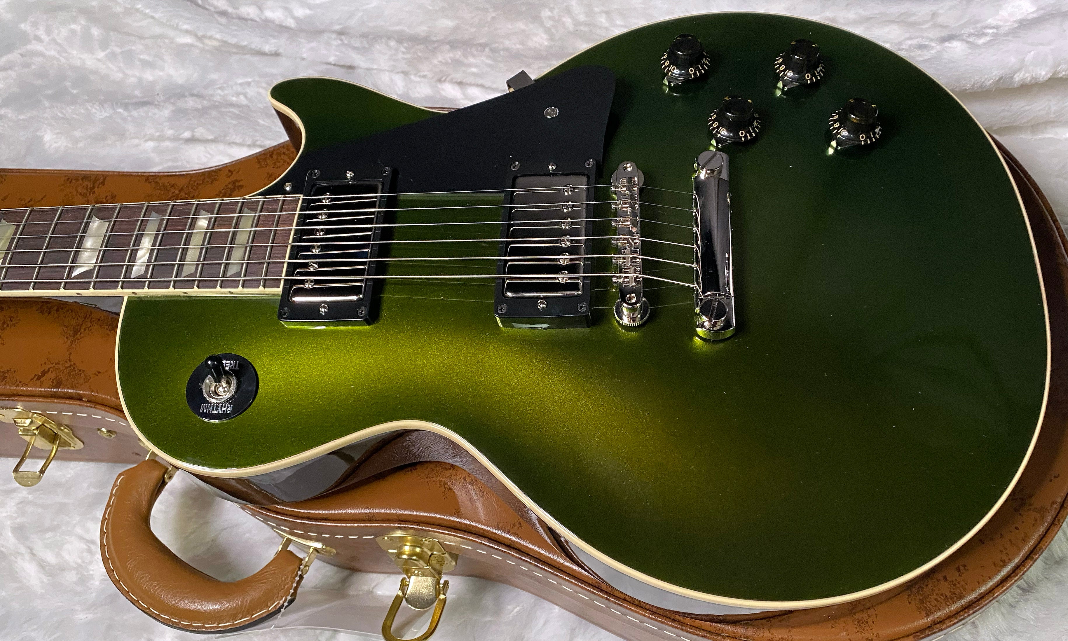 NEW Gibson Custom "Greatest Hits: Volume II Collection" 1957 Les Paul Reissue - Sweet Green Shift Top Gloss - Authorized Dealer - 8.8 lbs - G07684