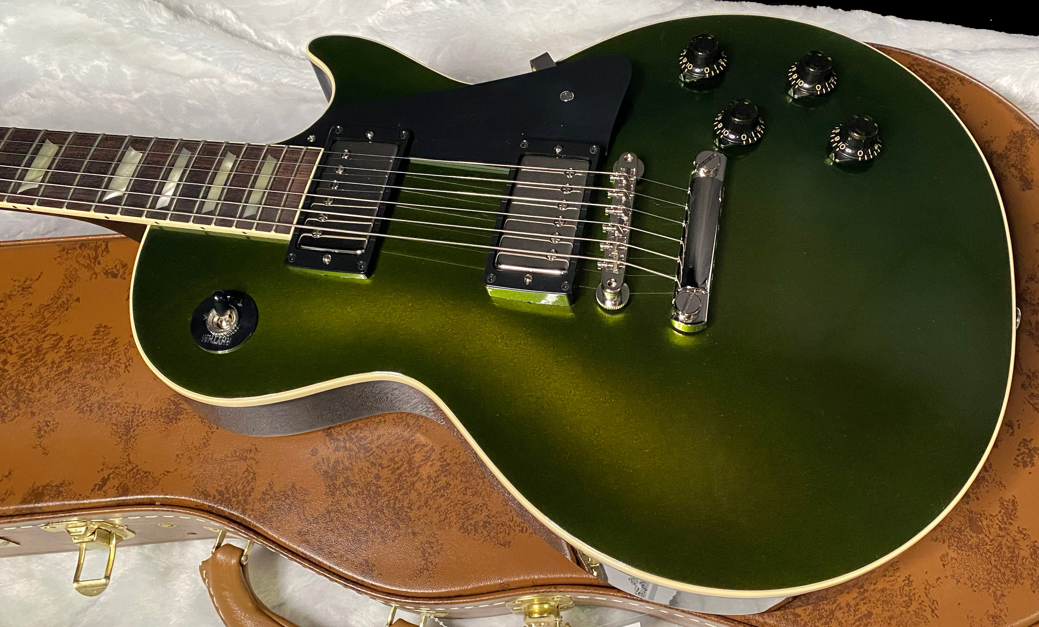 NEW Gibson Custom "Greatest Hits: Volume II Collection" 1957 Les Paul Reissue - Sweet Green Shift Top Gloss - Authorized Dealer - 8.8 lbs - G07684