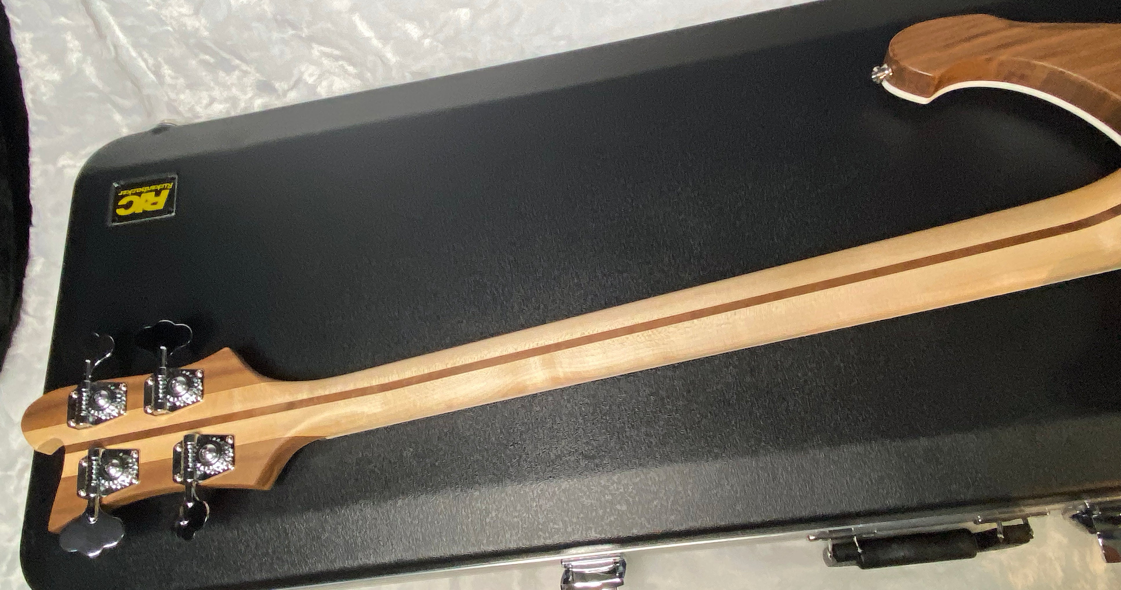 NEW! Rickenbacker 4003 W Walnut - 4-String Bass - Authorized Dealer - 8.2lbs - G06964