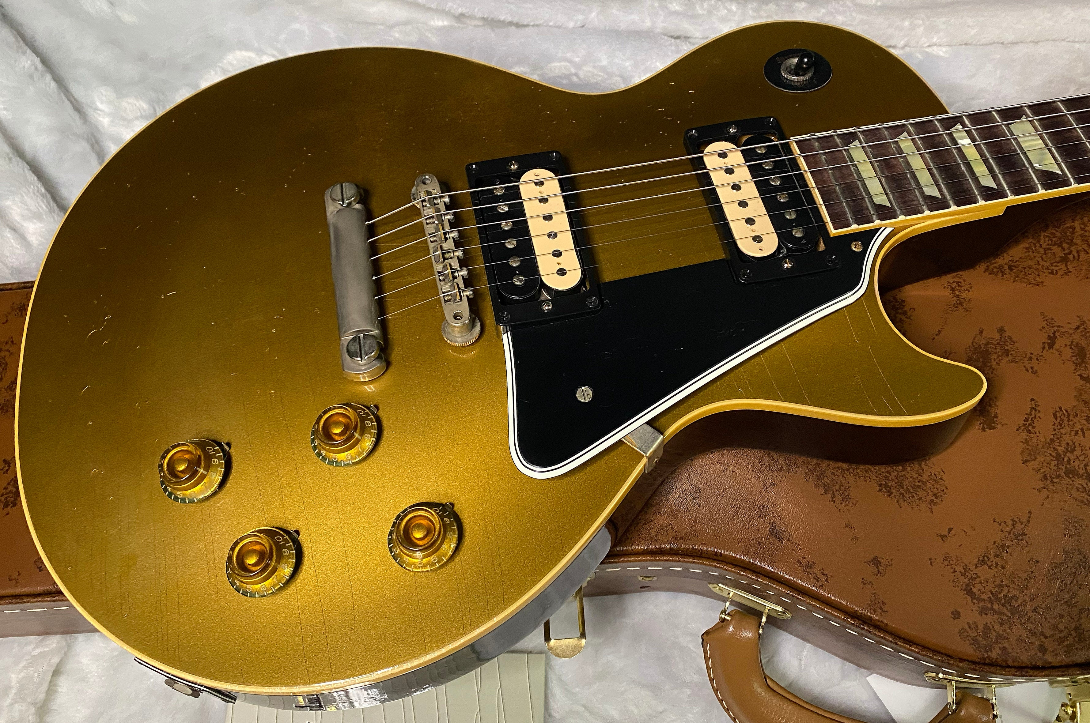 NEW! Gibson Custom Shop Murphy Lab '57 Les Paul Goldtop - Dark Back - Light Aged - Authorized Dealer - 9 lbs - G07683