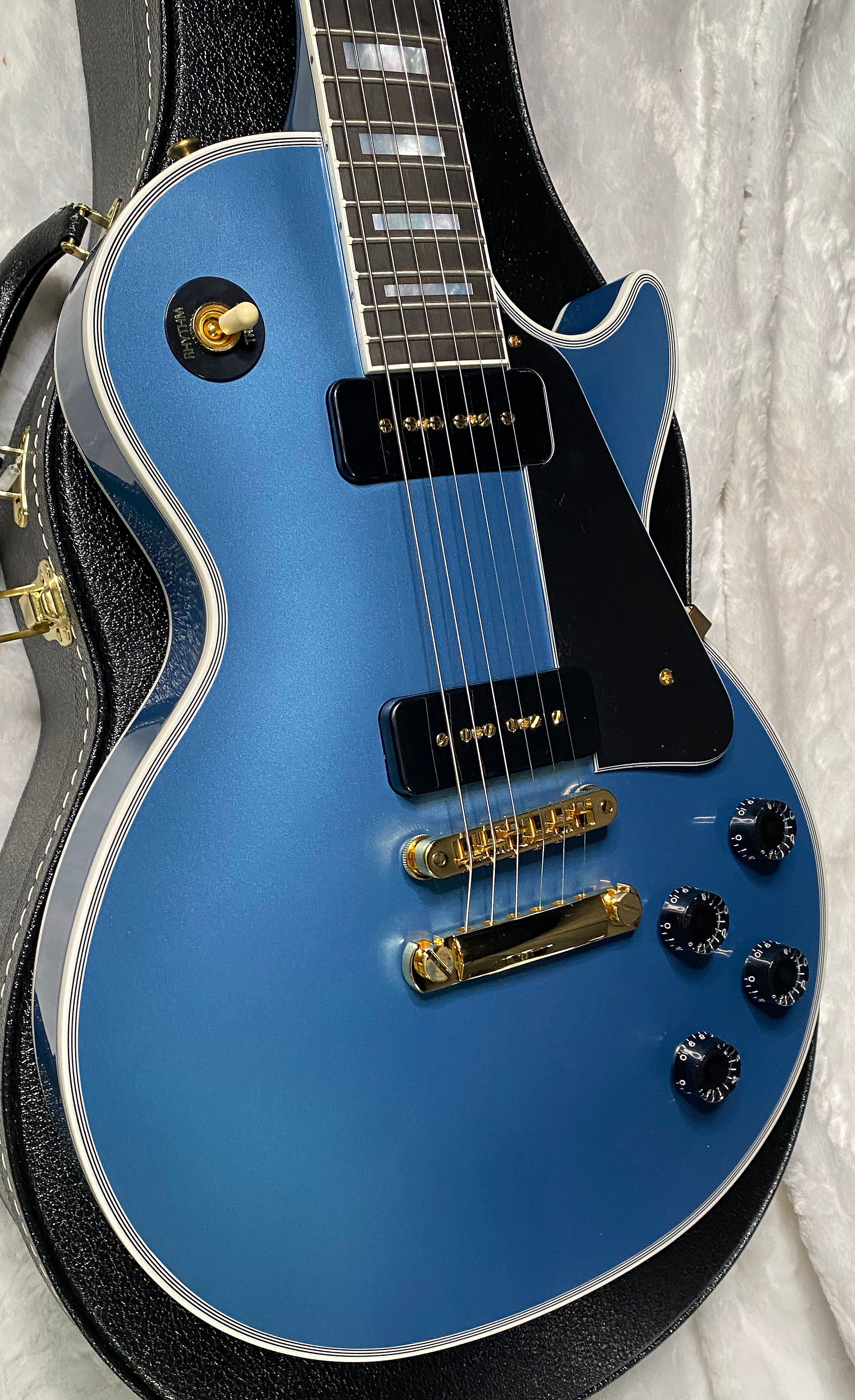 NEW! Gibson Les Paul Custom - Dealer Select - P90 Pick-Ups - Pelham Blue VOS - Custom Shop M2M - Authorized Dealer - Only 9lbs - G07687