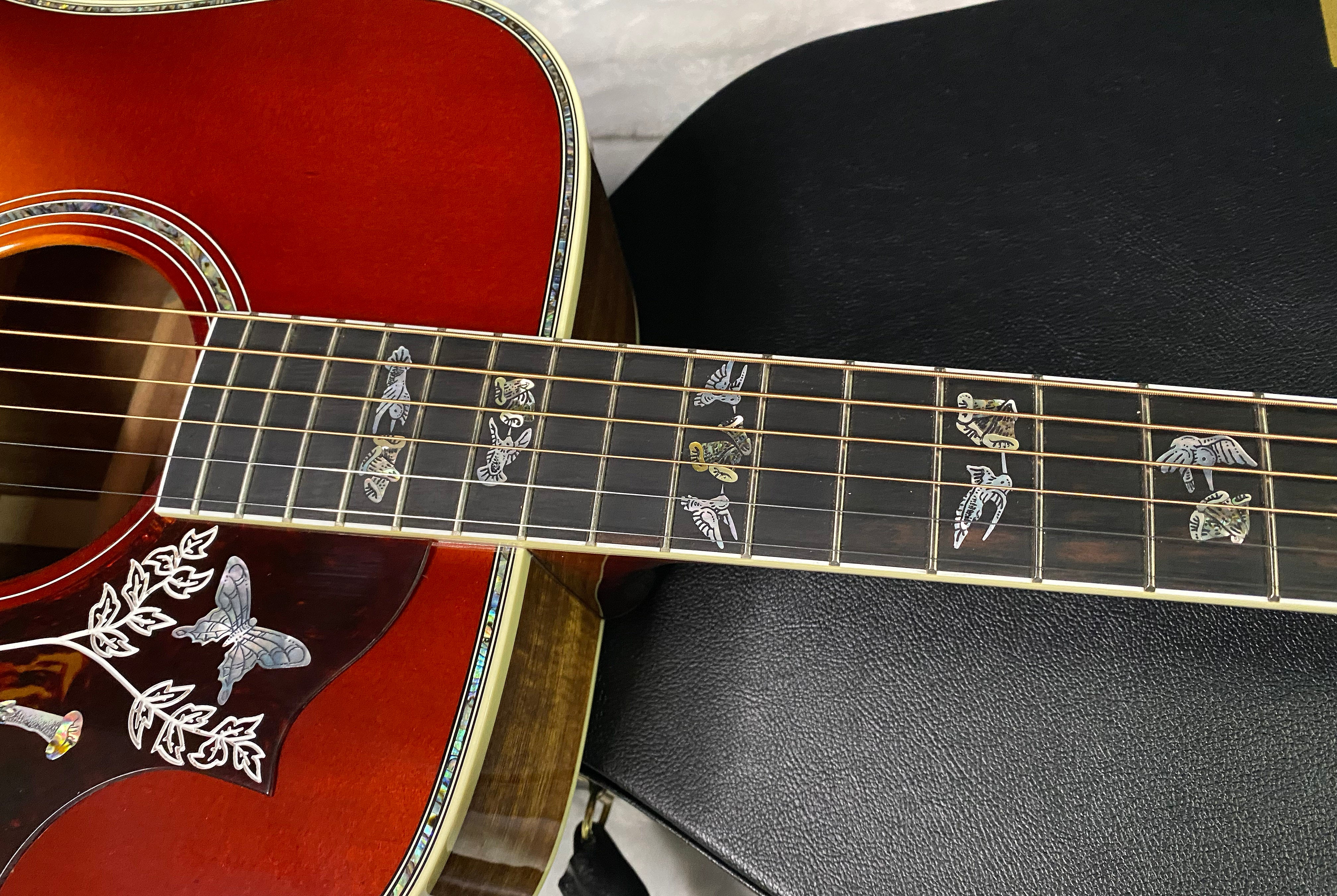 NEW! Gibson Hummingbird Custom Koa - Dealer Select - Autumnburst - Authorized Dealer - Custom Shop - 4.75 lbs - G07701