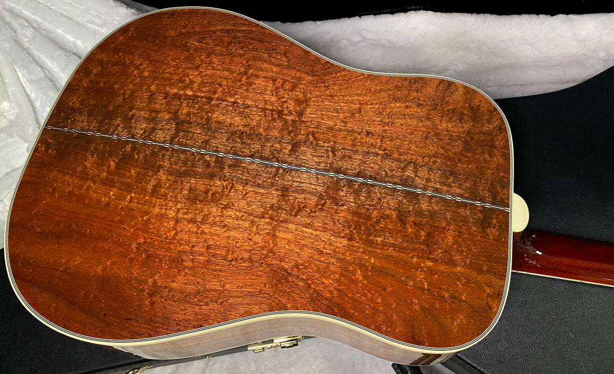 NEW! Gibson Hummingbird Custom Koa - Dealer Select - Autumnburst - Authorized Dealer - Custom Shop - 4.75 lbs - G07701