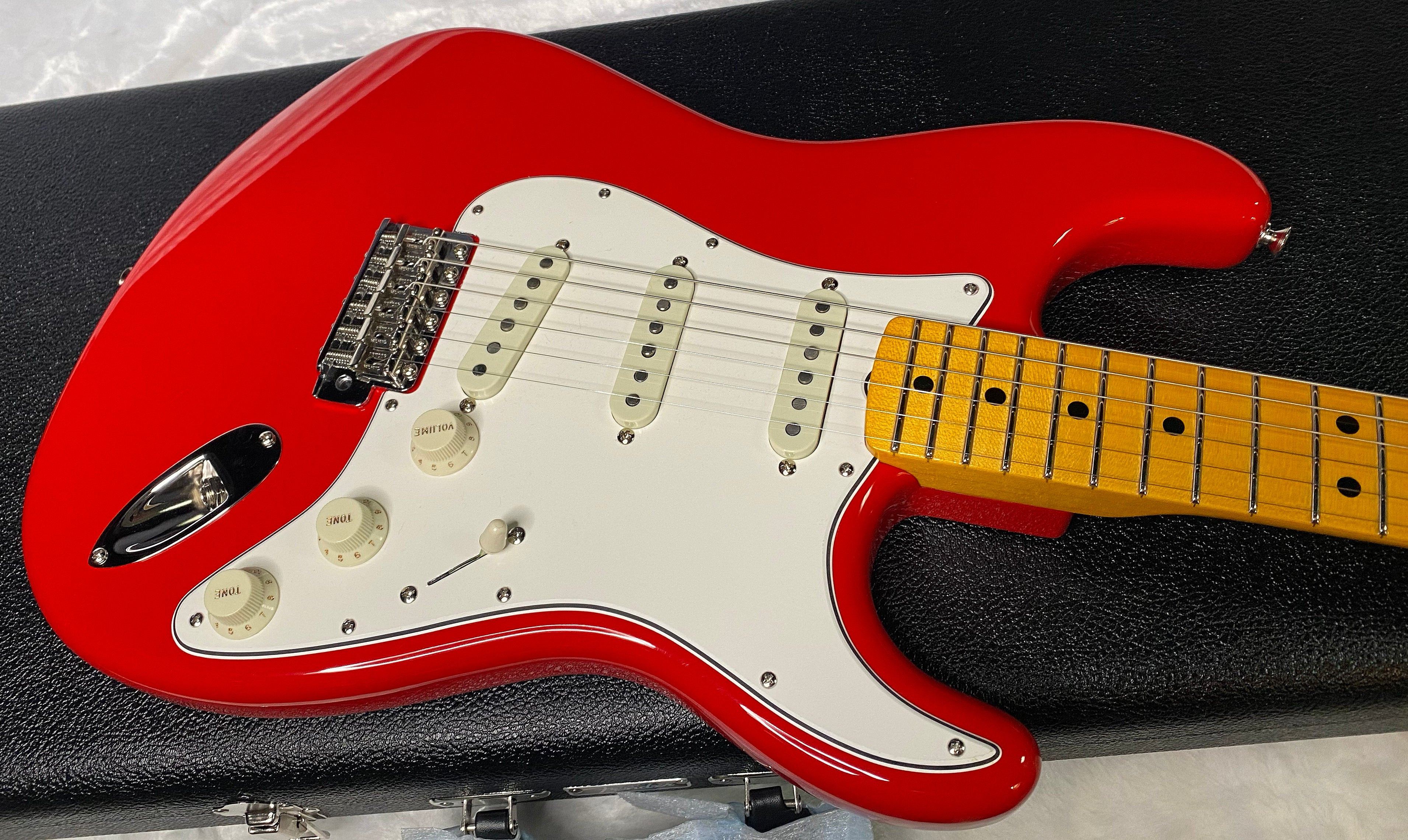 NEW! Fender Custom Shop Special Run '69 Stratocaster NOS Finish - Handwound P/U's - Ferrari Red - Reverse Matching Headstock - 8 lbs - Authorized Dealer - One OFF! SUPRE RARE! G06974