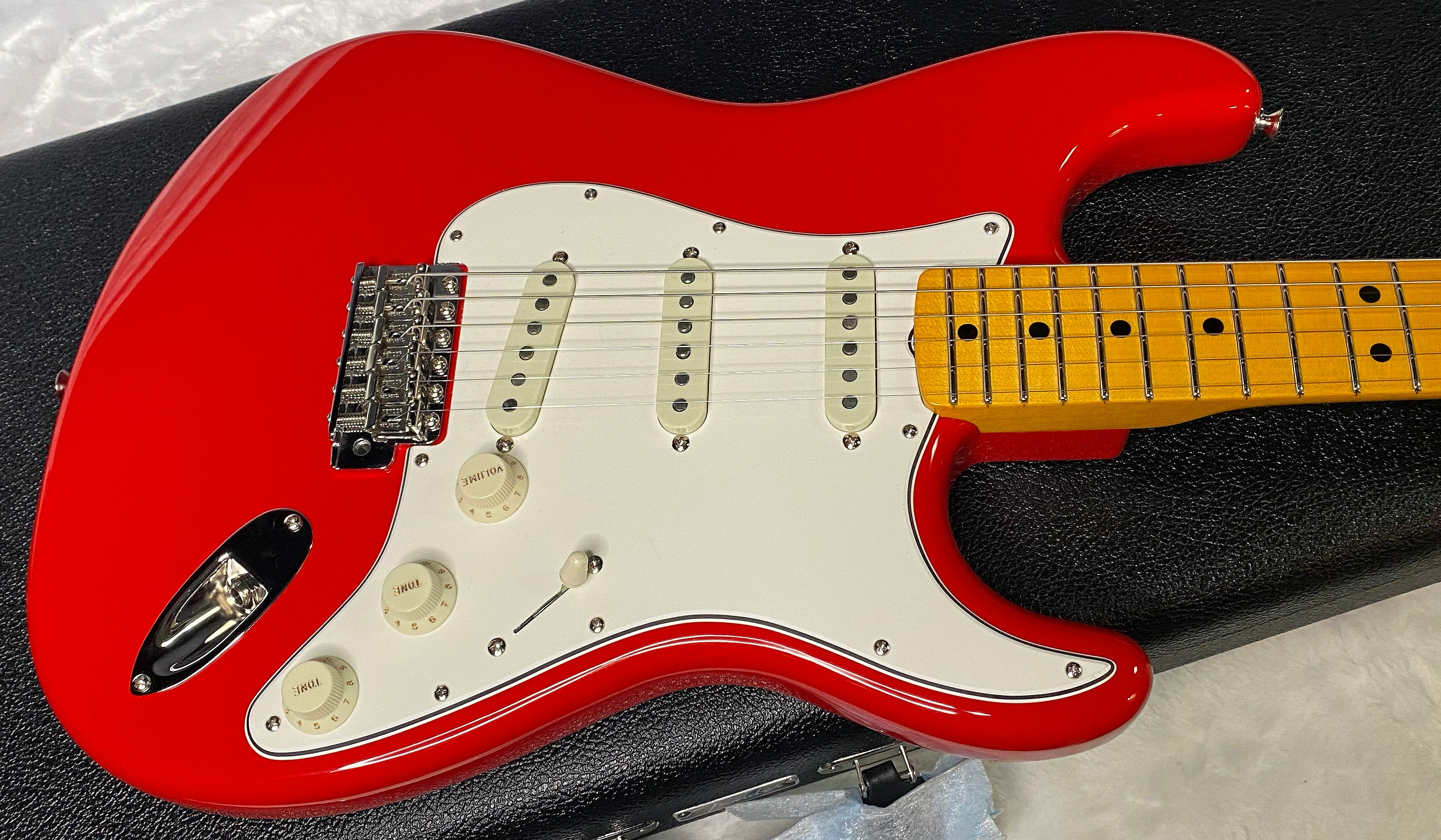 NEW! Fender Custom Shop Special Run '69 Stratocaster NOS Finish - Handwound P/U's - Ferrari Red - Reverse Matching Headstock - 8 lbs - Authorized Dealer - One OFF! SUPRE RARE! G06974