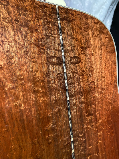 NEW! Gibson Hummingbird Custom Koa - Dealer Select - Autumnburst - Authorized Dealer - Custom Shop - 4.75 lbs - G07701