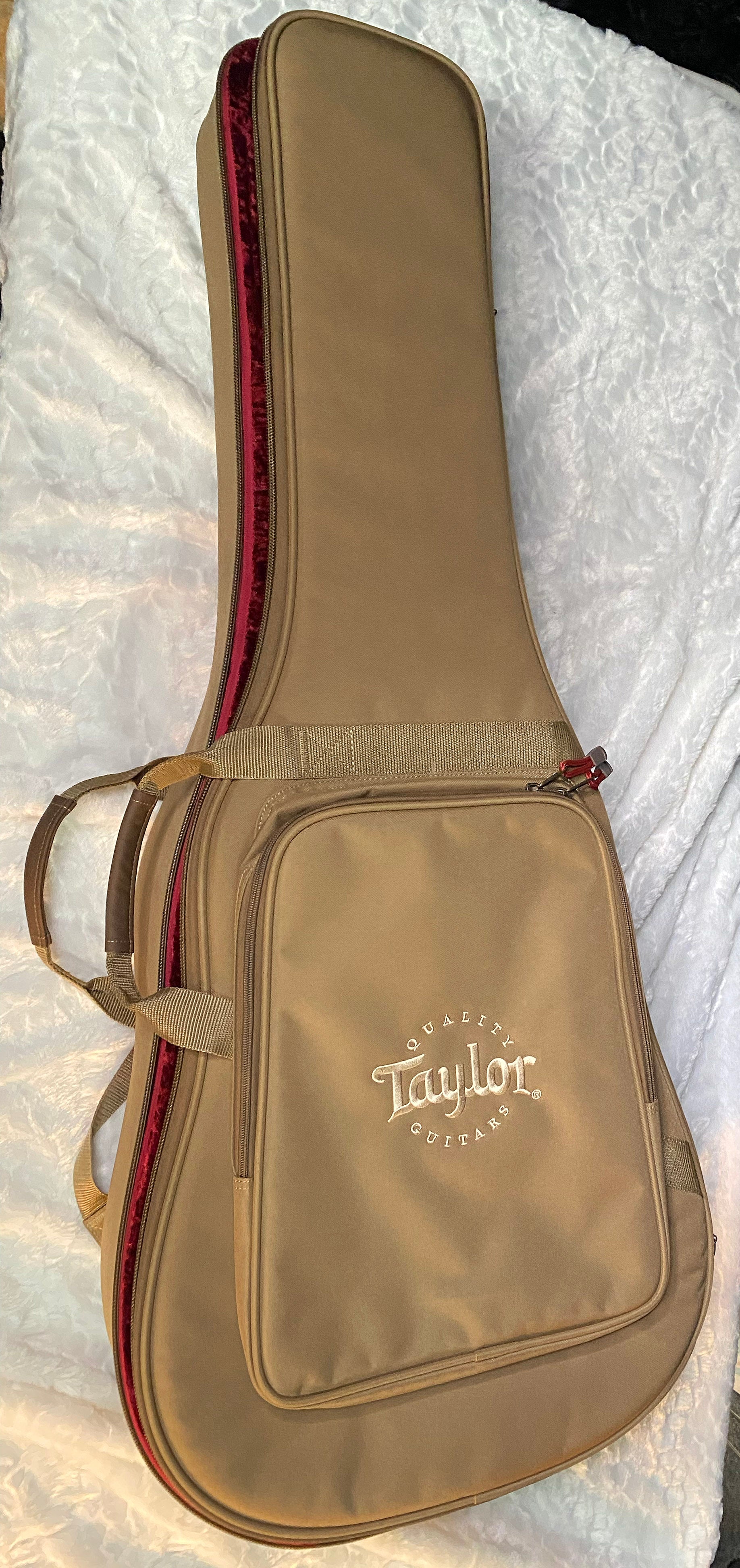 NEW! Taylor 414ce Studio Acoustic-Electric Guitar - Natural - 4.75lbs - Authorized Dealer - G06269