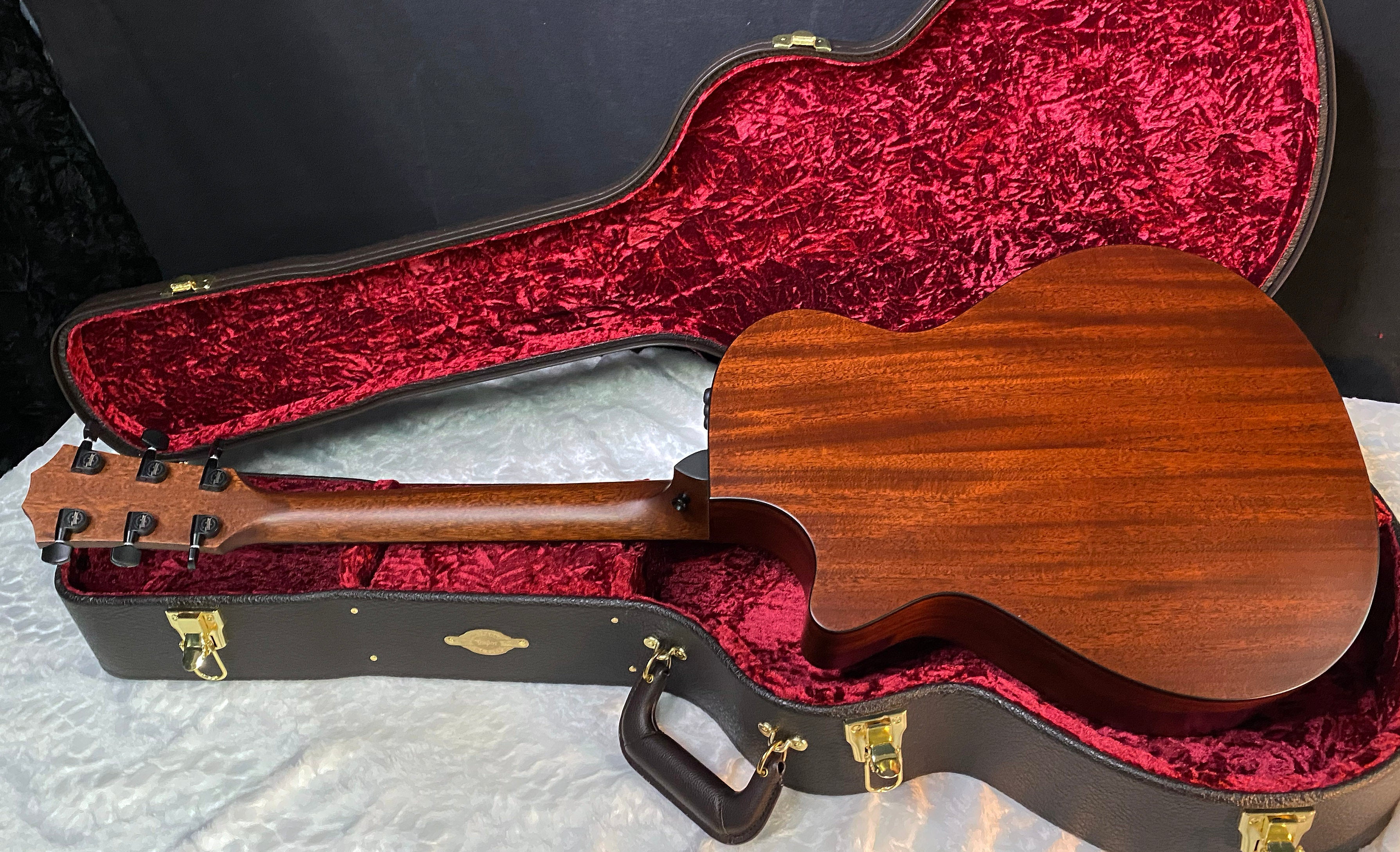 NEW! Taylor 322ce V-Class Grand Concert Acoustic-Electric Guitar - Tobacco - Authorized Dealer - 4.3lbs - G06267