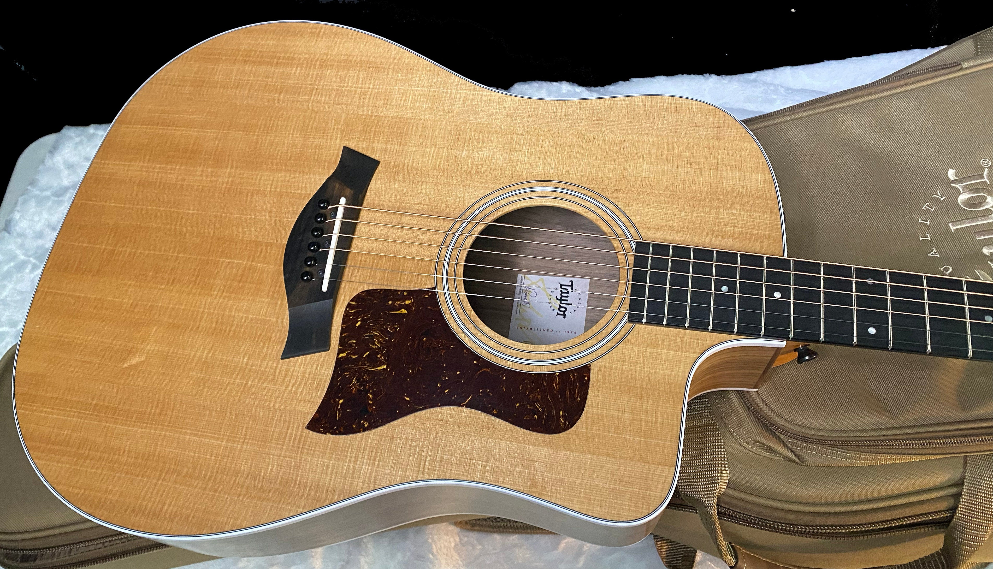 NEW! Taylor 214ce Grand Auditorium Acoustic-Electric Guitar Natural Finish - 4.4lbs - Authorized Dealer - G06229 (Copy)