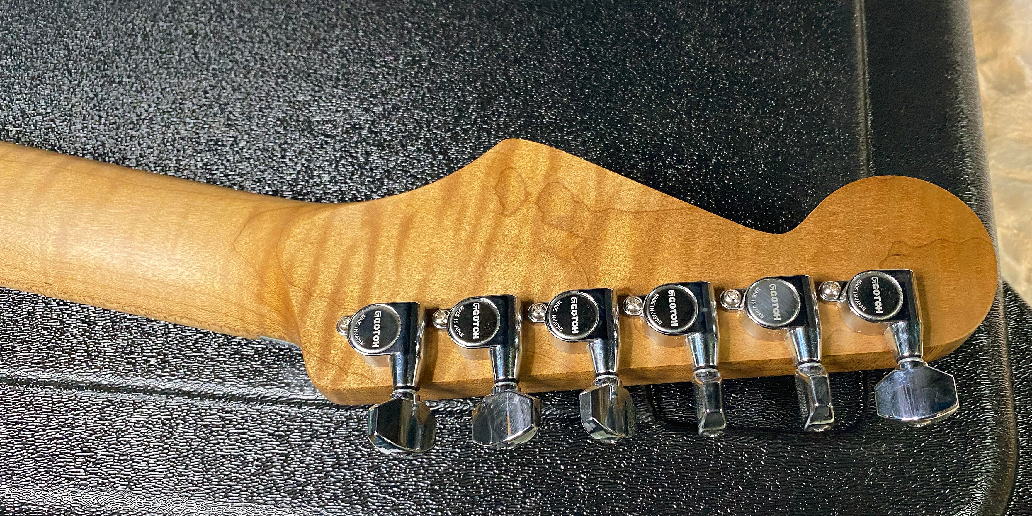 NEW ! Jackson Custom Shop Dinky HSH - Roasted Maple Neck & Fretboard - DK - Daphne Blue - Authorized Dealer - 7.7 lbs - G06969