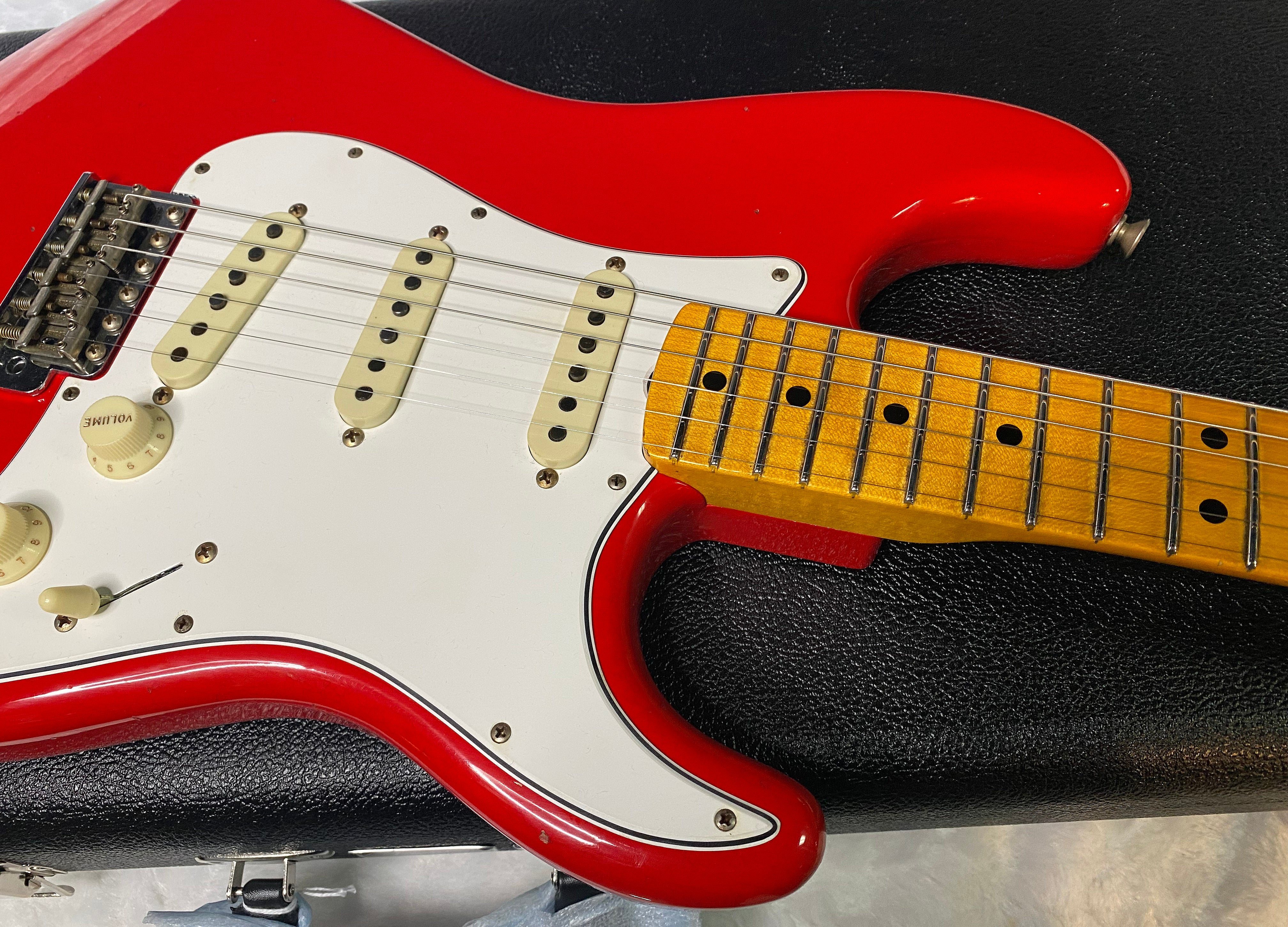 NEW! Fender Custom Shop Special Run '69 Stratocaster Journeyman Relic - Handwound P/U's - Aged Ferrari Red - Reverse Headstock - 7.8lbs - Authorized Dealer - One OFF! SUPRE RARE! G06975