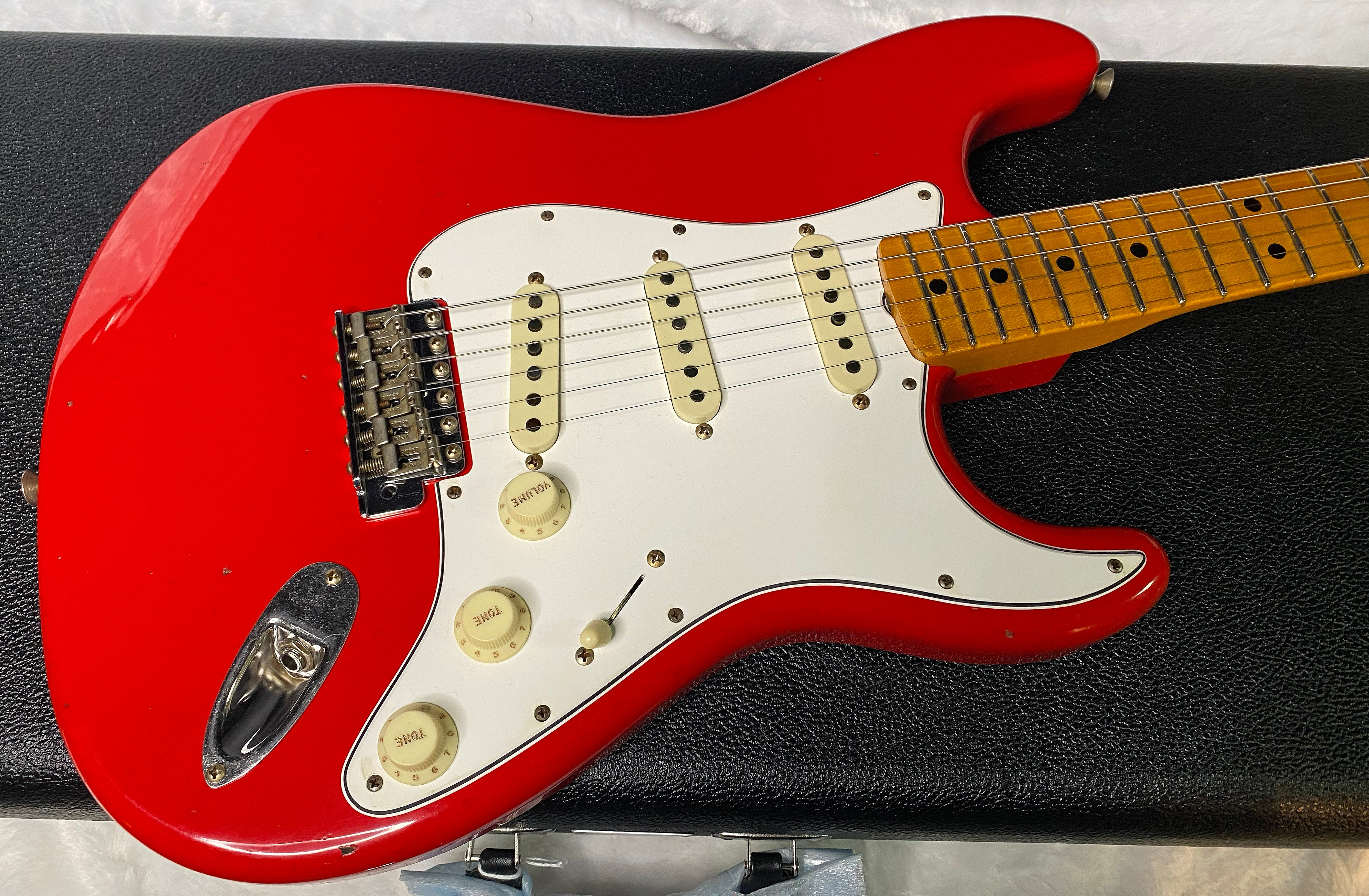 NEW! Fender Custom Shop Special Run '69 Stratocaster Journeyman Relic - Handwound P/U's - Aged Ferrari Red - Reverse Headstock - 7.8lbs - Authorized Dealer - One OFF! SUPRE RARE! G06975
