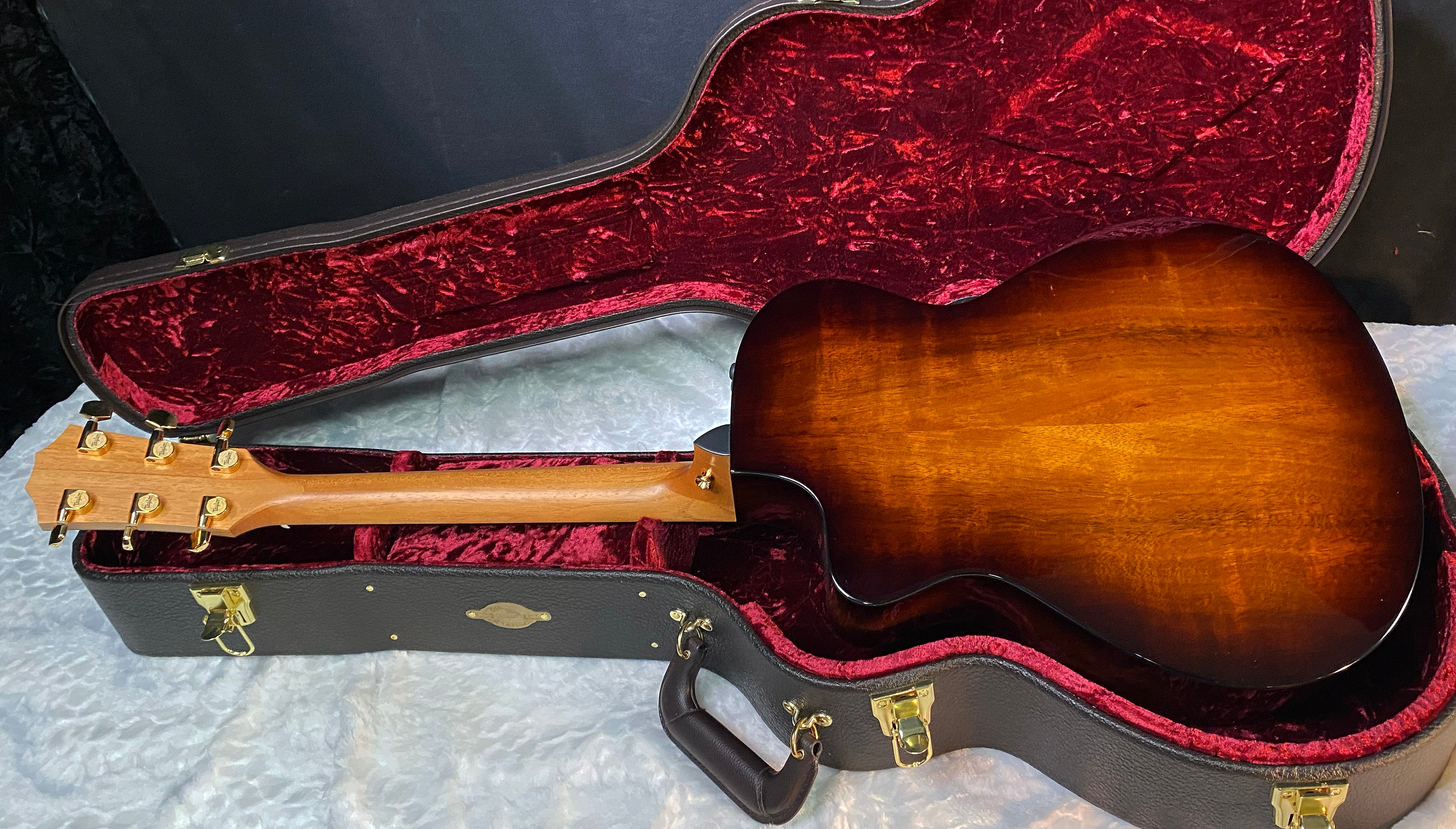 NEW! Taylor 222ce-K DLX Grand Concert Acoustic-Electric Guitar - Tobacco - 4.65lbs - Authorized Dealer - G06295