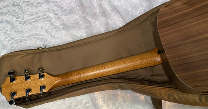 NEW! Taylor Big Baby Taylor BBTe Acoustic-electric Guitar - Natural Sitka Spruce - 3.95lbs - Authorized Dealer - G06244