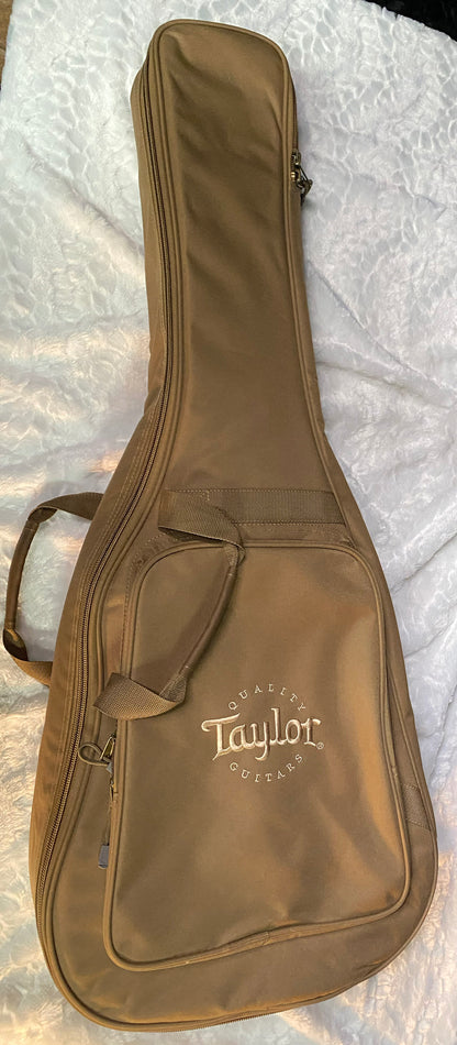 NEW! Taylor Big Baby Taylor BBTe Acoustic-electric Guitar - Natural Sitka Spruce - 3.95lbs - Authorized Dealer - G06244