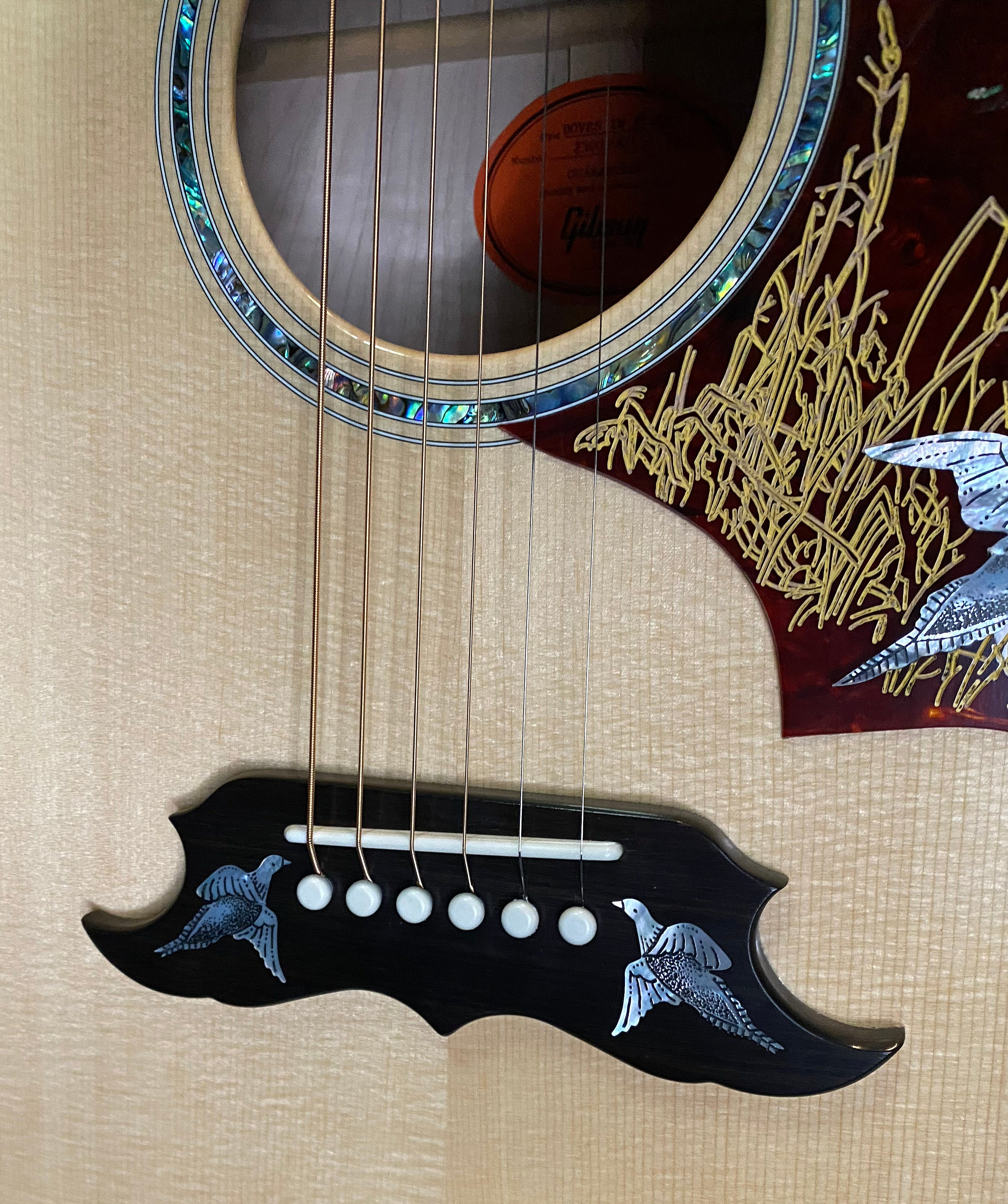 NEW! Gibson Custom Shop Dove - Doves In Flight - Authorized Dealer - 5.1 lbs - G06040