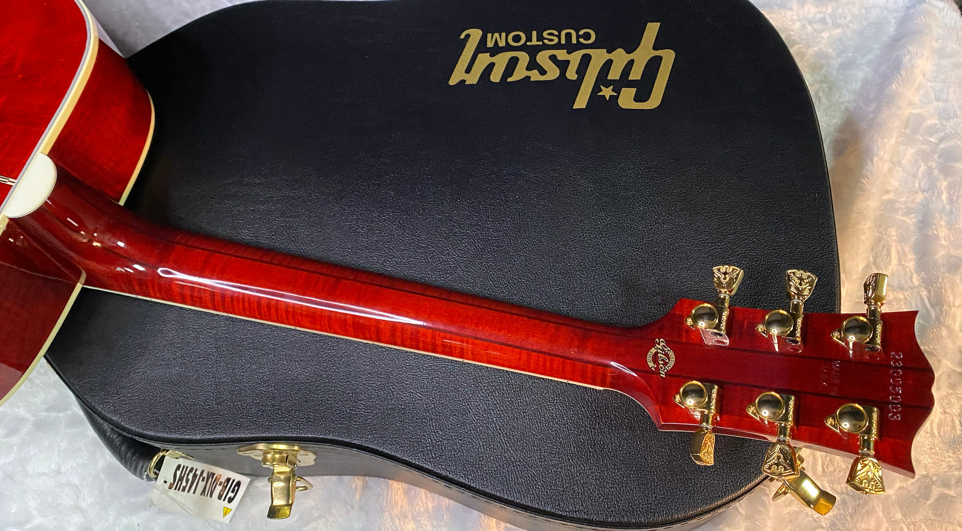 NEW! Gibson Custom Shop Dove - Doves In Flight - Authorized Dealer - 5.1 lbs - G06040