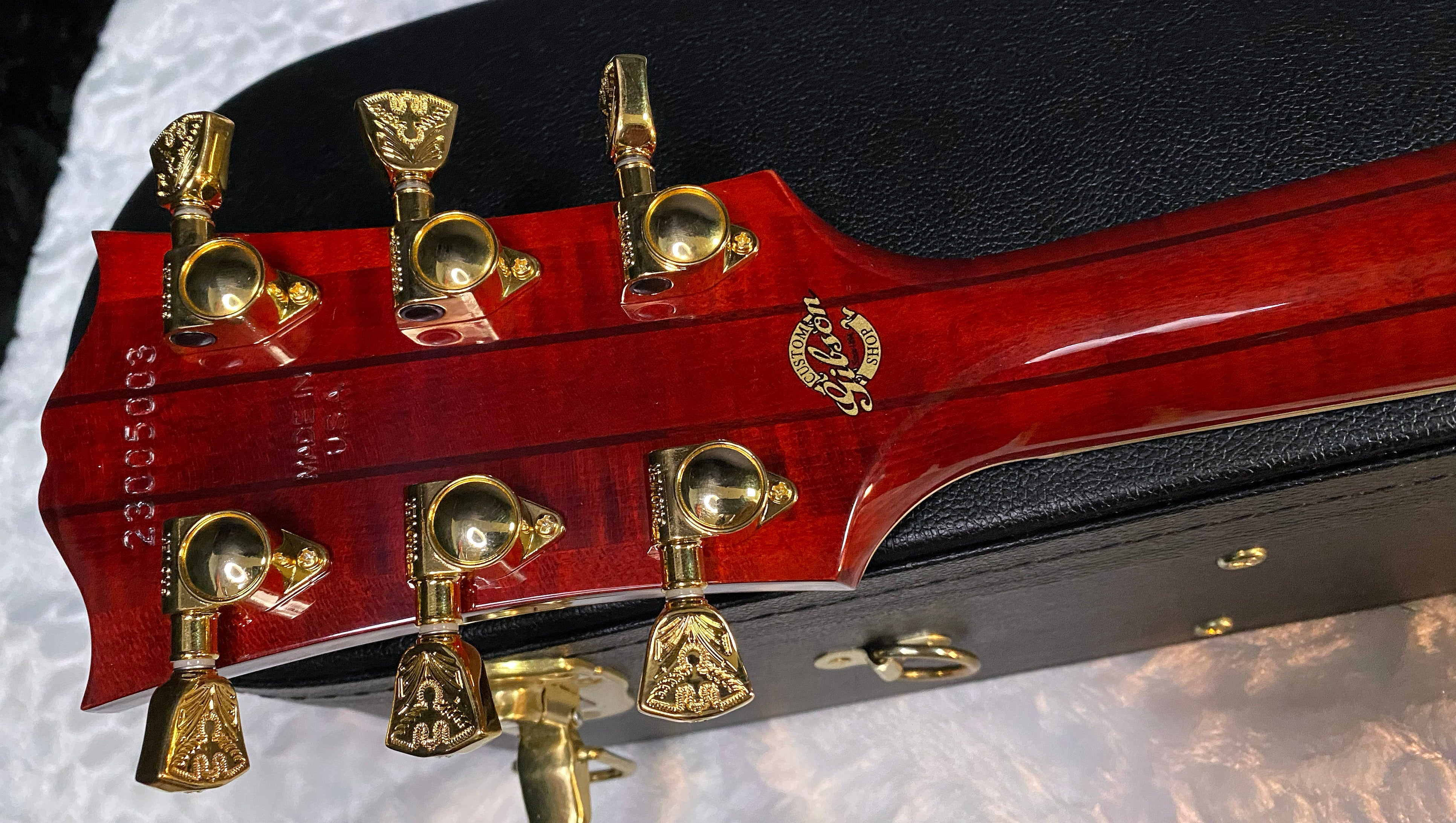 NEW! Gibson Custom Shop Dove - Doves In Flight - Authorized Dealer - 5.1 lbs - G06040