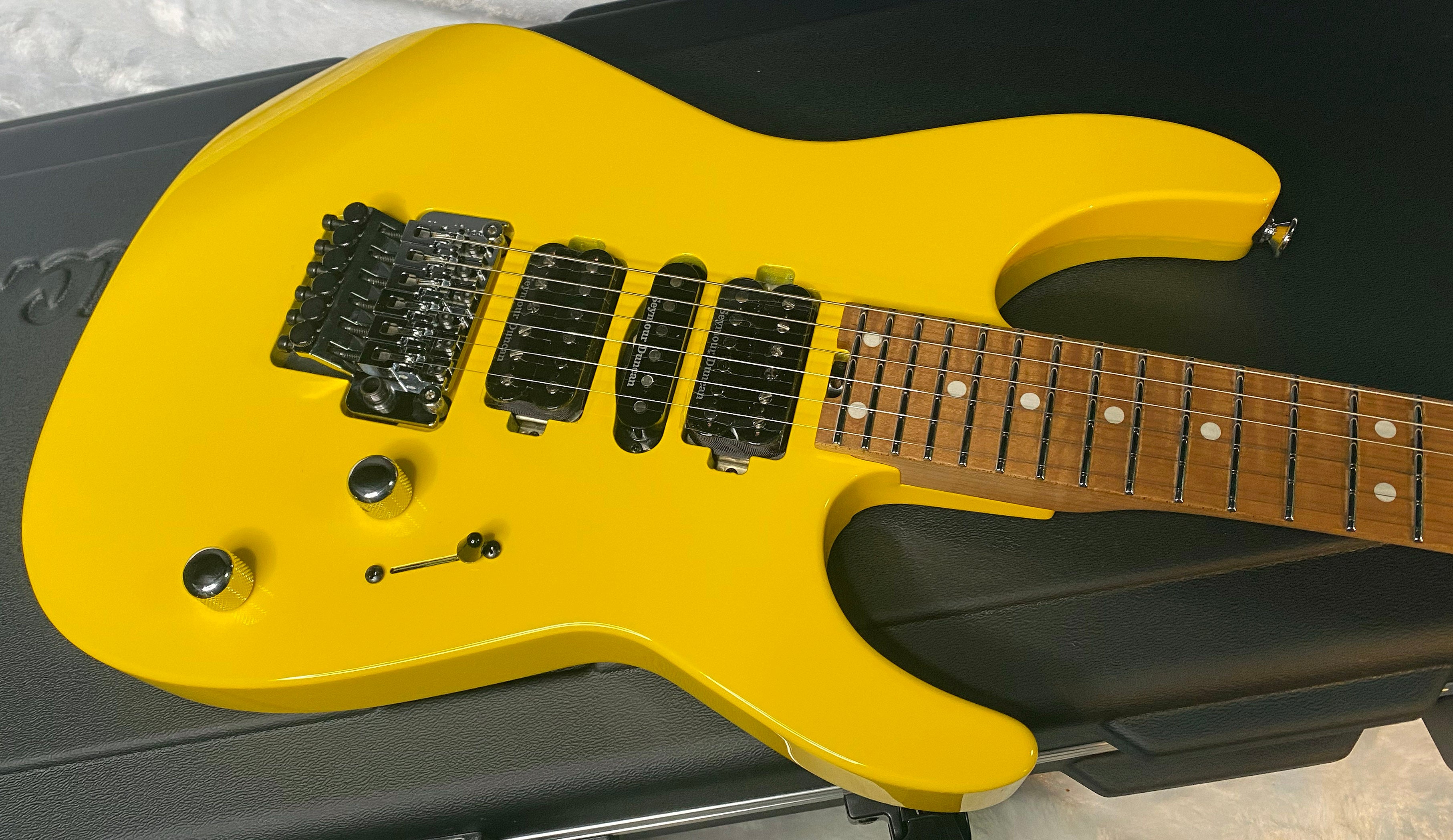 NEW ! Jackson Custom Shop Dinky HSH - Roasted Maple Neck & Fretboard - DK - Graffiti Yellow - Authorized Dealer - 8.1 lbs - G06967