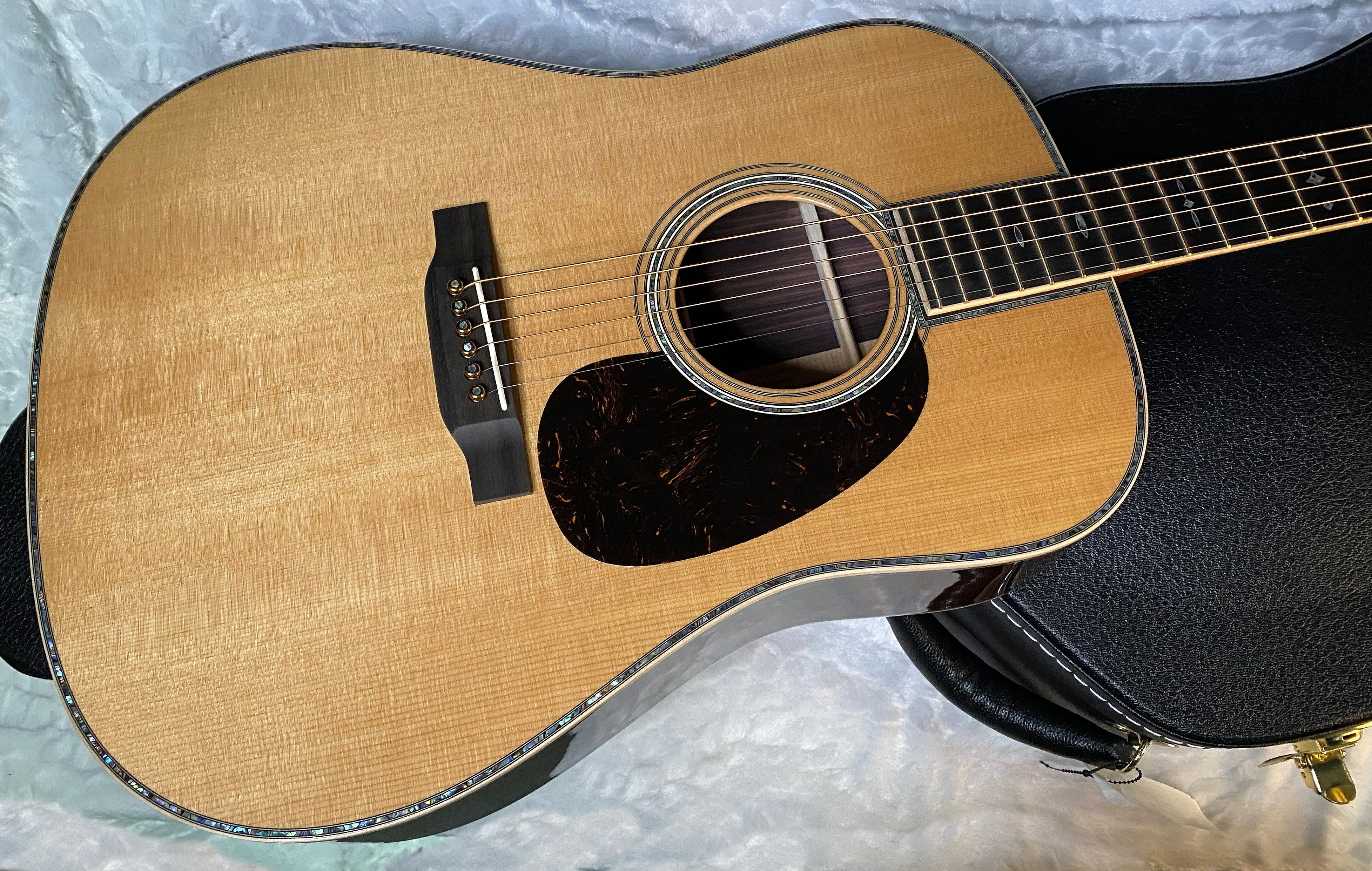 NEW! Martin D-45 Modern Deluxe - Acoustic Guitar - 4.3lbs - Authorized Dealer - G05509 - 10D45MODERNDELUXE