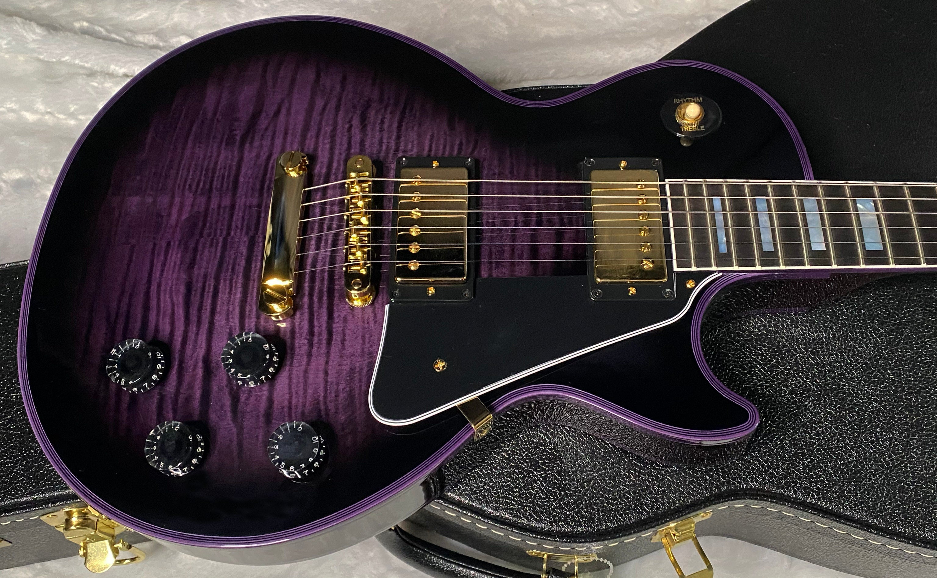 NEW! Gibson Dealer Select Custom Shop Les Paul Custom Purple Widow AAA Figured Flame Top - Authorized Dealer - 9.9 lbs - G07675