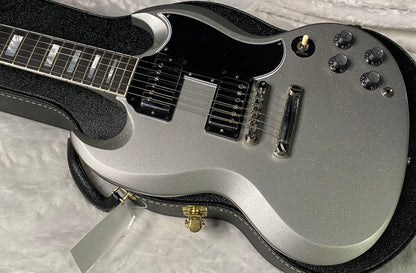 NEW! Gibson Custom SG Custom Electric Guitar - Radiant Sparkle - WOW! Just Incredible! 6.9lbs - Authorized Dealer - G07686