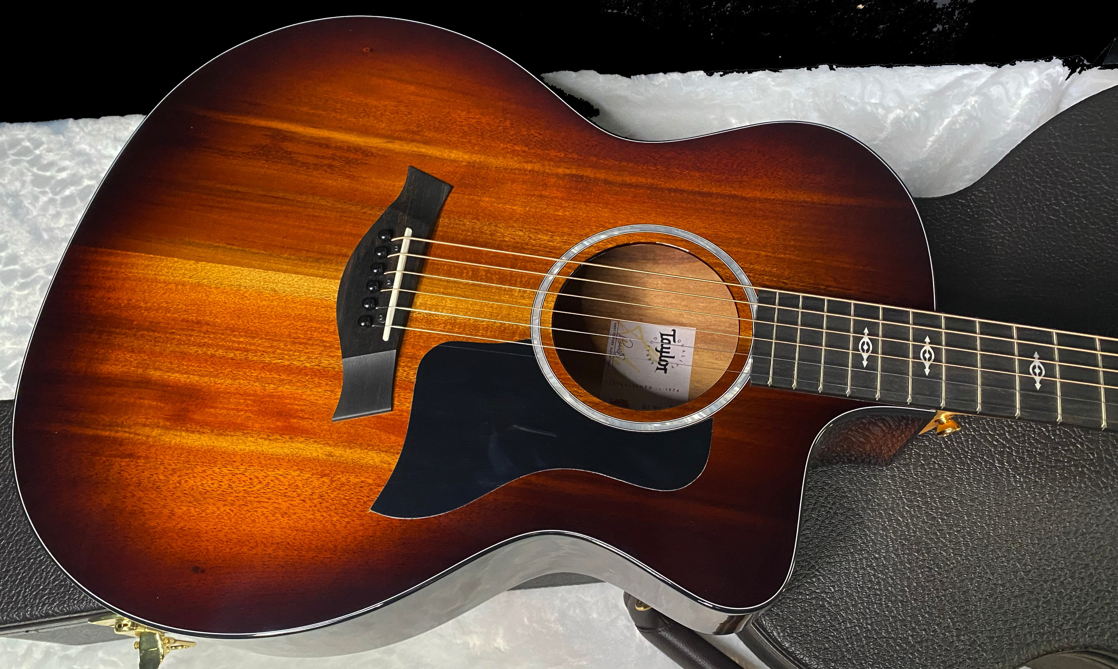NEW! Taylor 224ce-K DLX Grand Auditorium Acoustic-Electric Guitar - Tobacco - 4.9lbs - Authorized Dealer - G06266