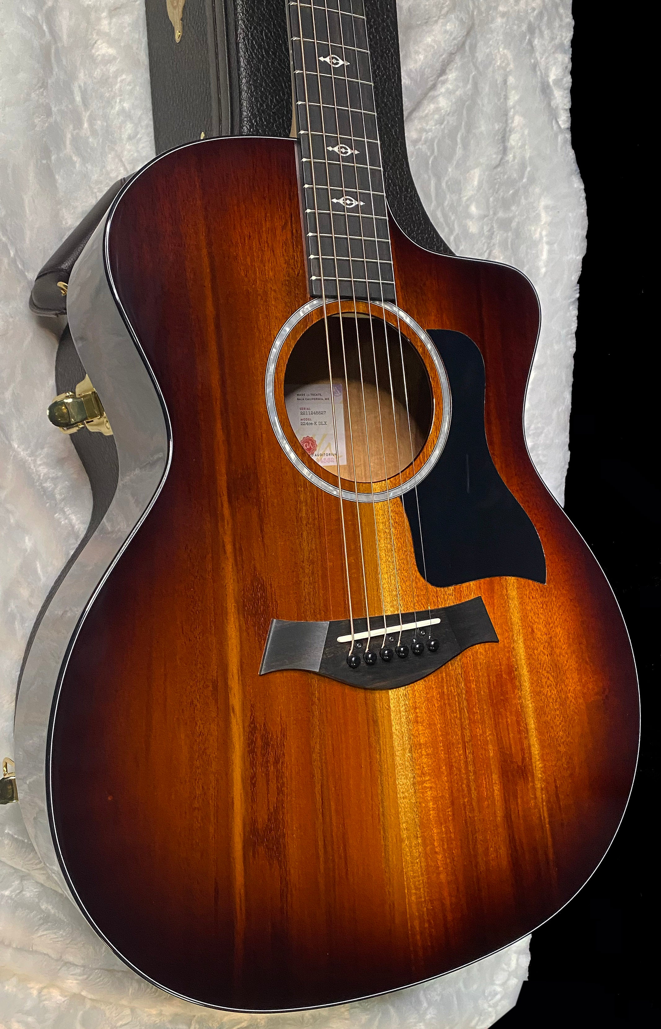 NEW! Taylor 224ce-K DLX Grand Auditorium Acoustic-Electric Guitar - Tobacco - 4.9lbs - Authorized Dealer - G06266
