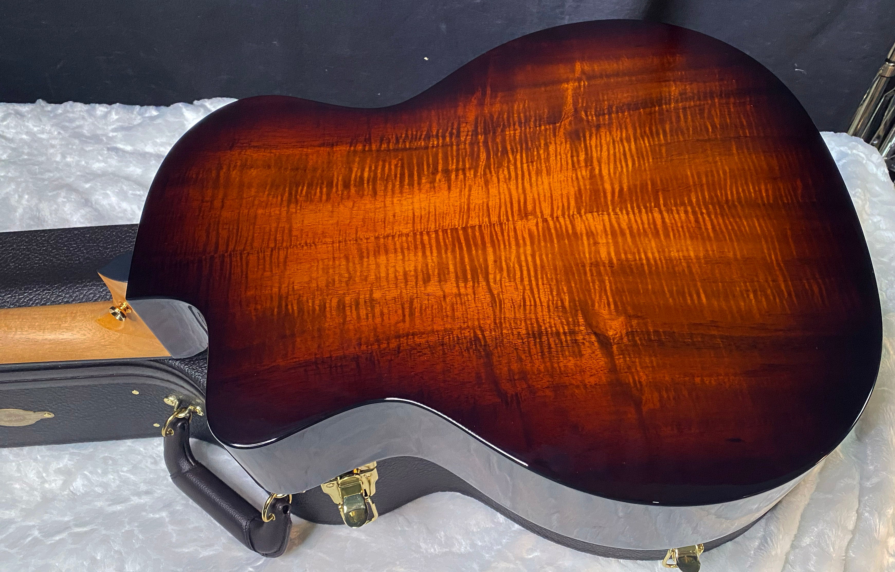 NEW! Taylor 224ce-K DLX Grand Auditorium Acoustic-Electric Guitar - Tobacco - 4.9lbs - Authorized Dealer - G06243