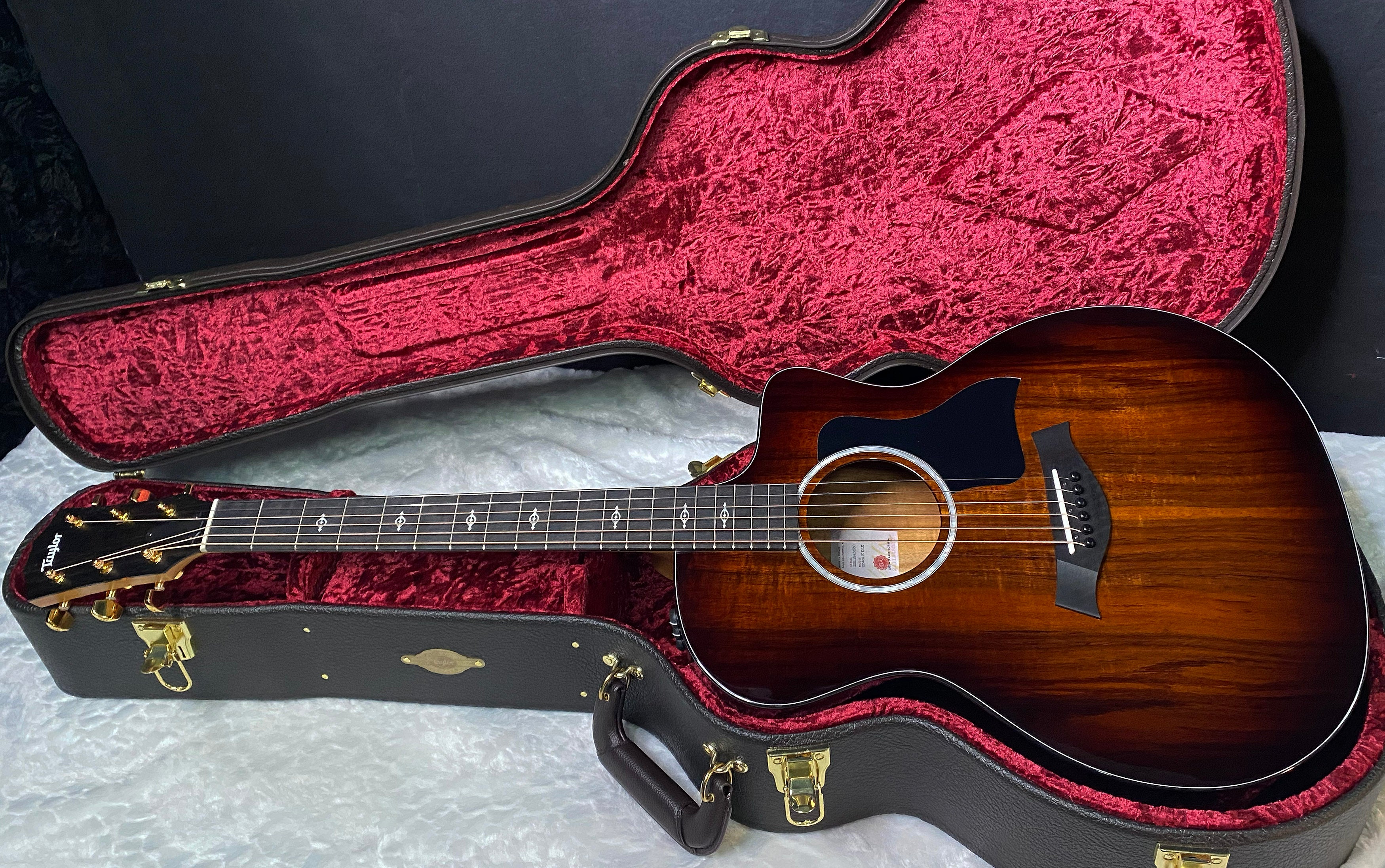 NEW! Taylor 224ce-K DLX Grand Auditorium Acoustic-Electric Guitar - Tobacco - 4.9lbs - Authorized Dealer - G06243