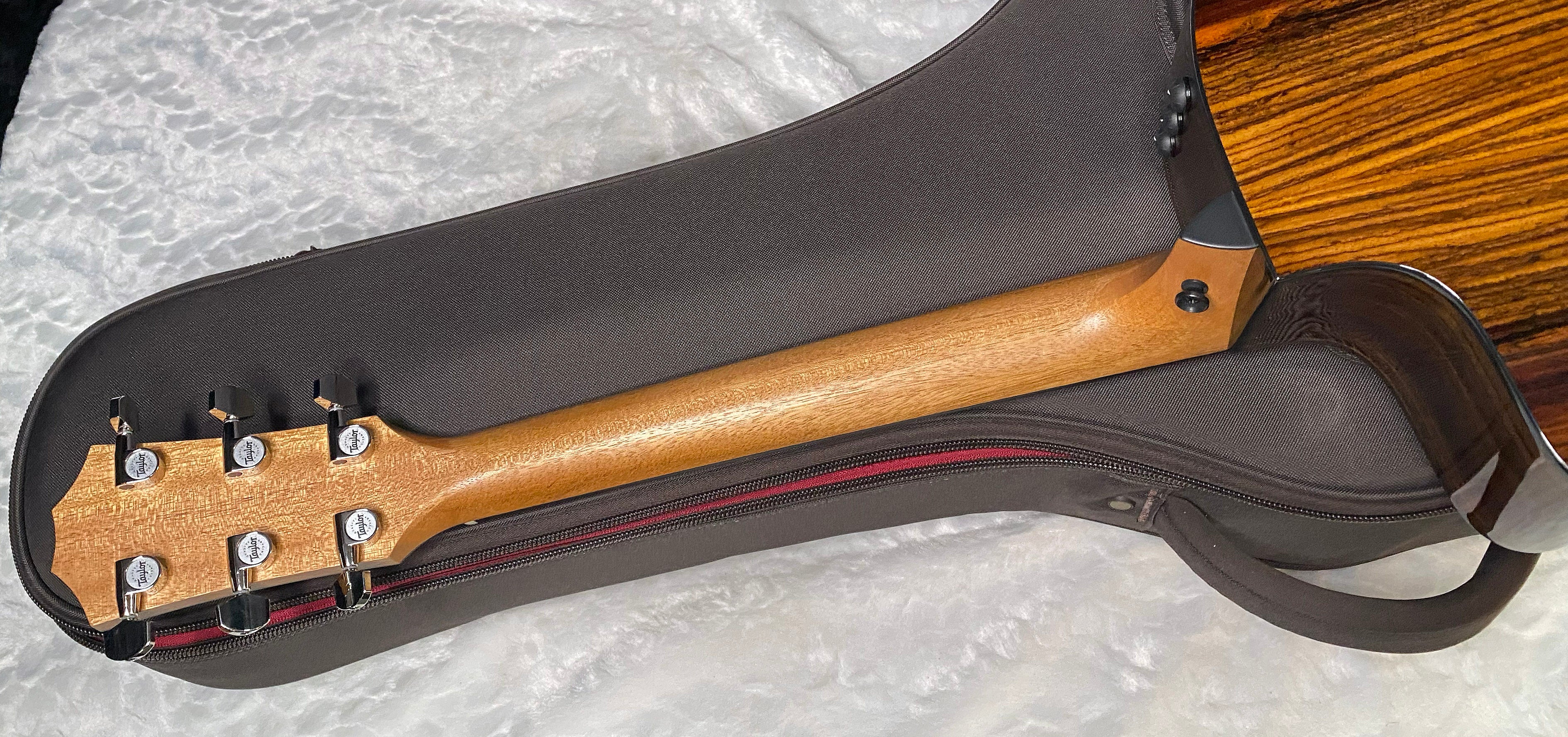 NEW! Taylor 214ce Plus Grand Auditorium Acoustic-Electric Guitar Natural Finish - 4.9lbs - Authorized Dealer - G06268