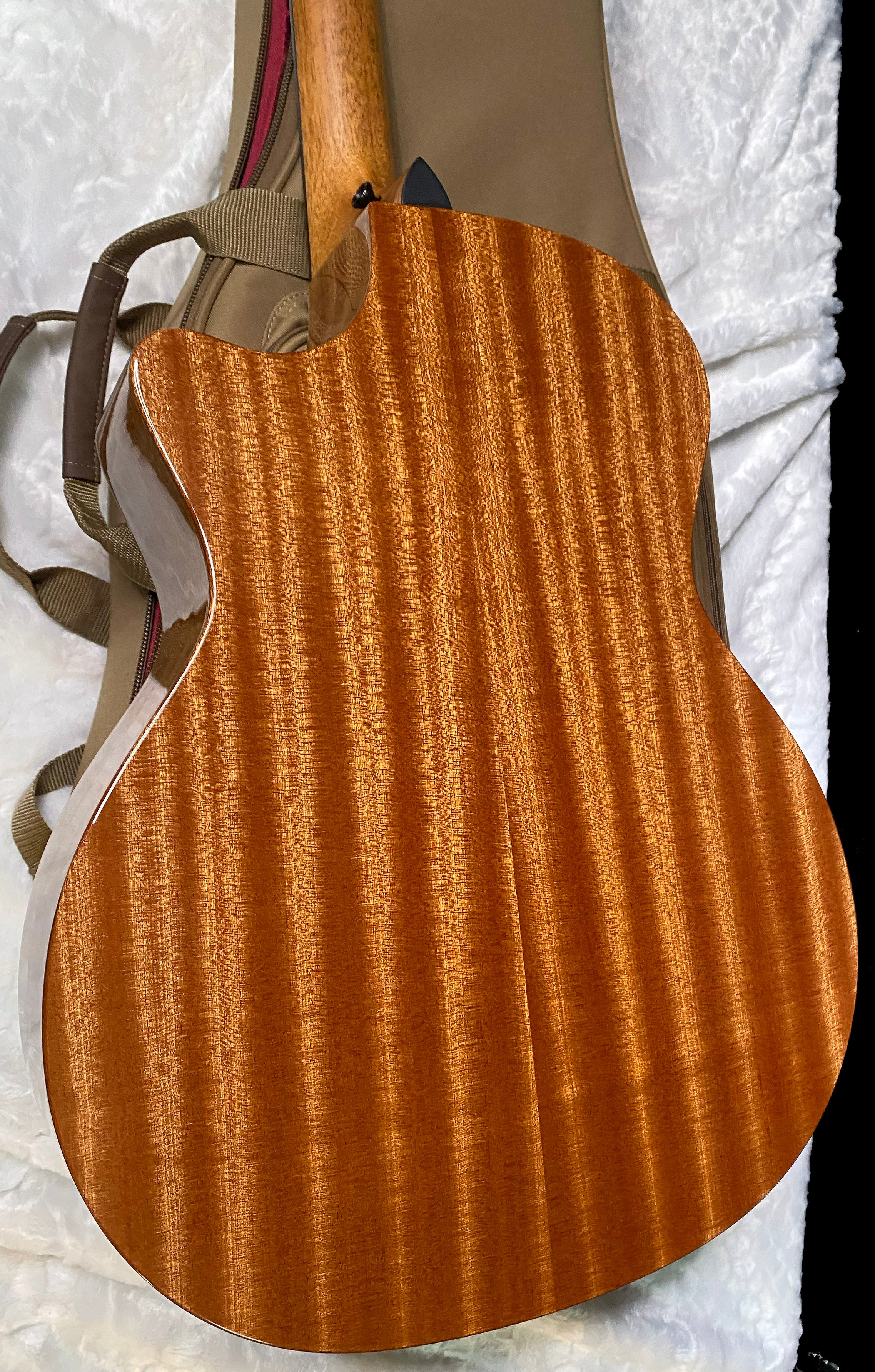 NEW! Taylor 314ce Studio Acoustic-Electric Guitar - Shaded Edgeburst - Authorized Dealer - 4.55lbs - G06247