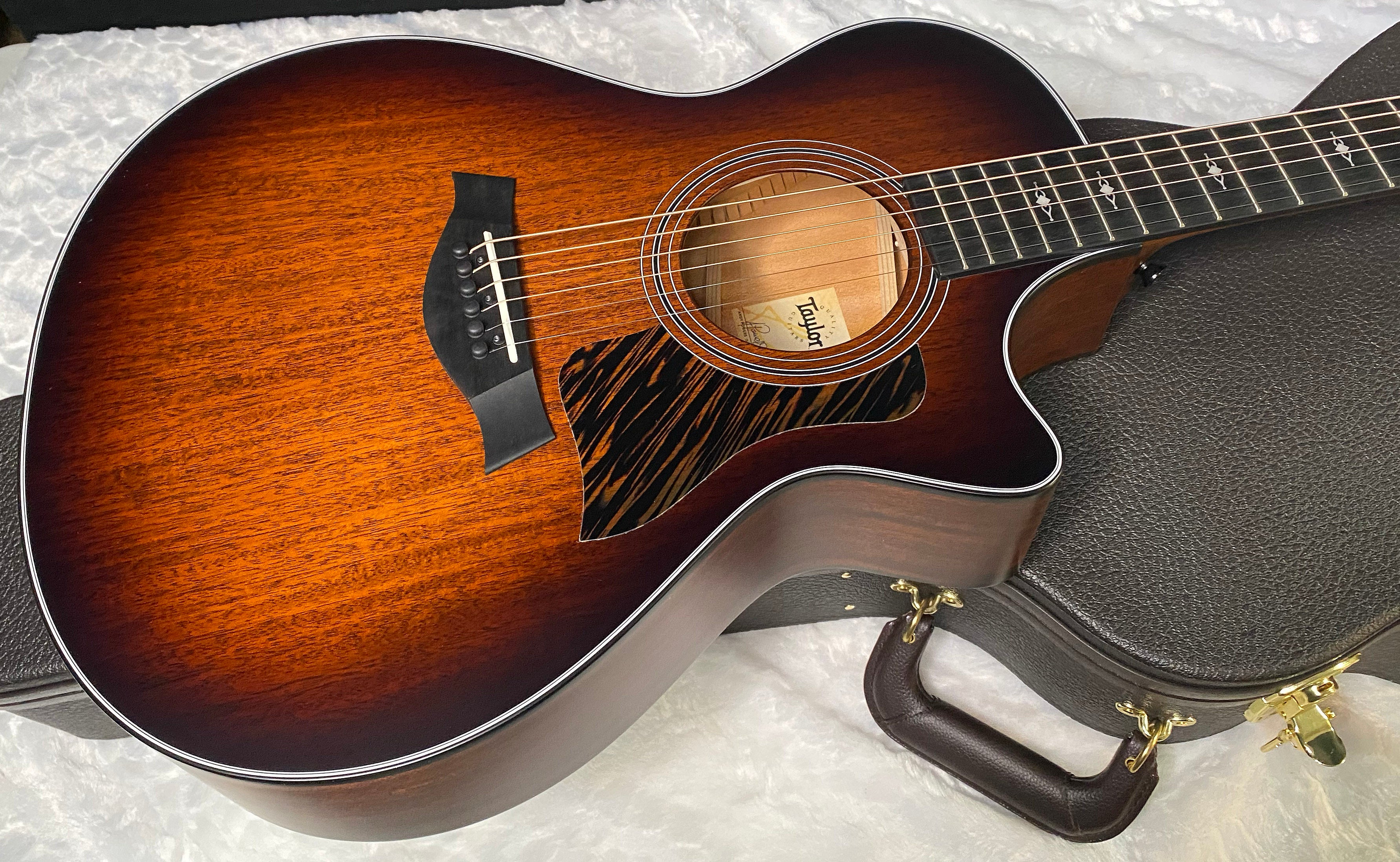 NEW! Taylor 322ce V-Class Grand Concert Acoustic-Electric Guitar - Tobacco - Authorized Dealer - 4.35lbs SN 1210145037