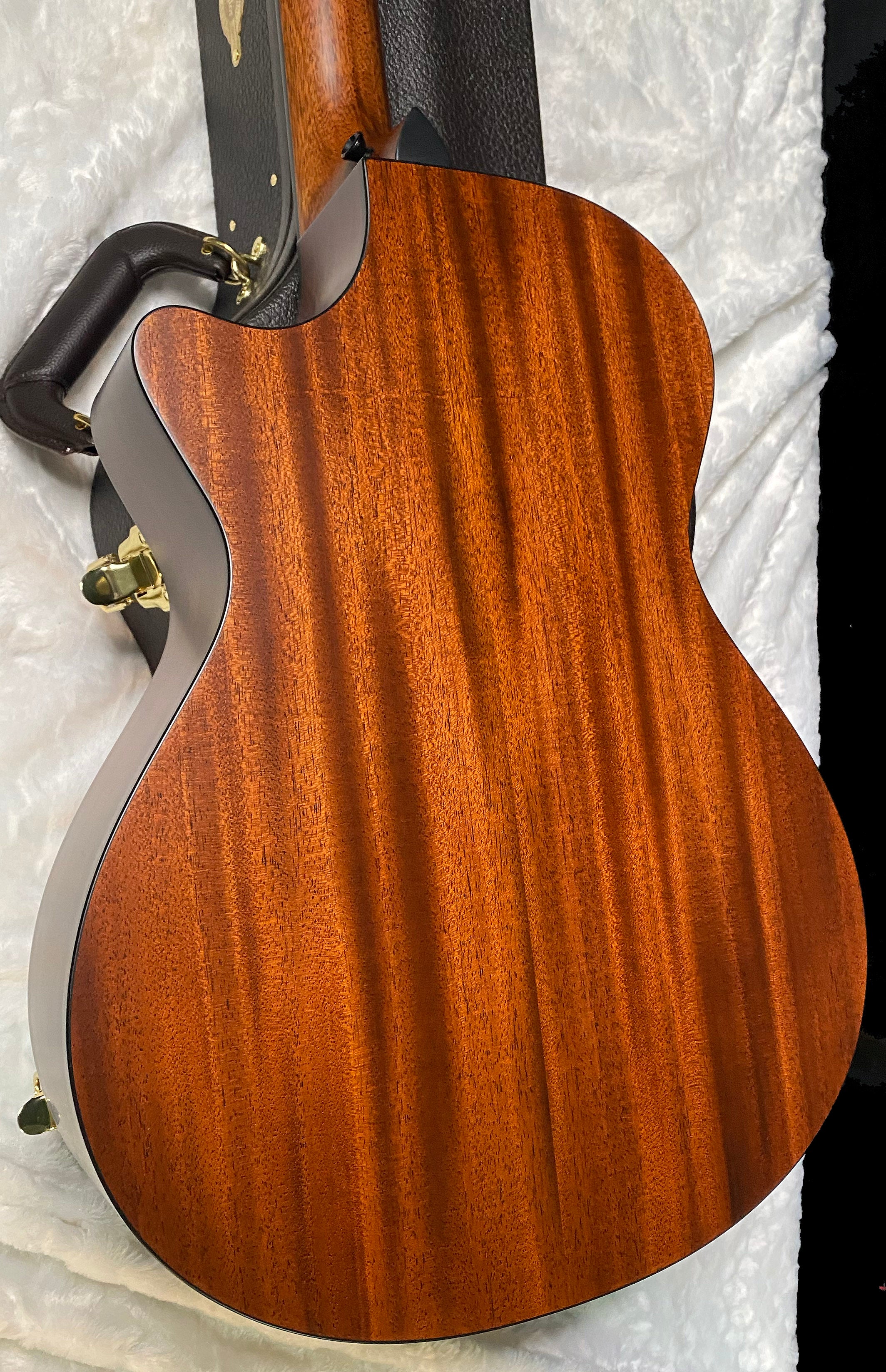 NEW! Taylor 322ce V-Class Grand Concert Acoustic-Electric Guitar - Tobacco - Authorized Dealer - 4.35lbs SN 1210145037