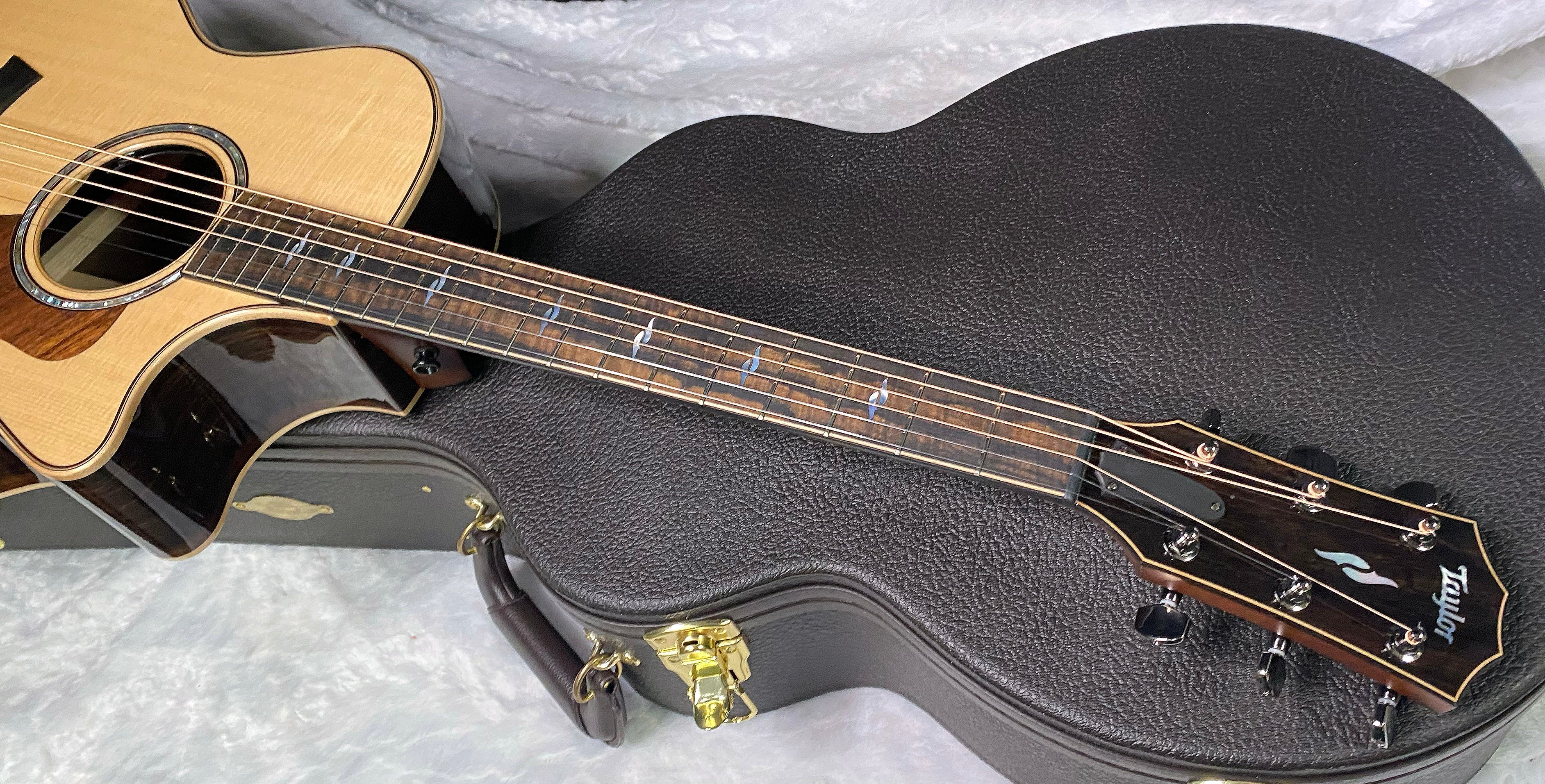 Taylor 814ce Next Generation Acoustic-Electric Guitar - Natural Gloss - 4.65lbs - Authorized Dealer - G07706