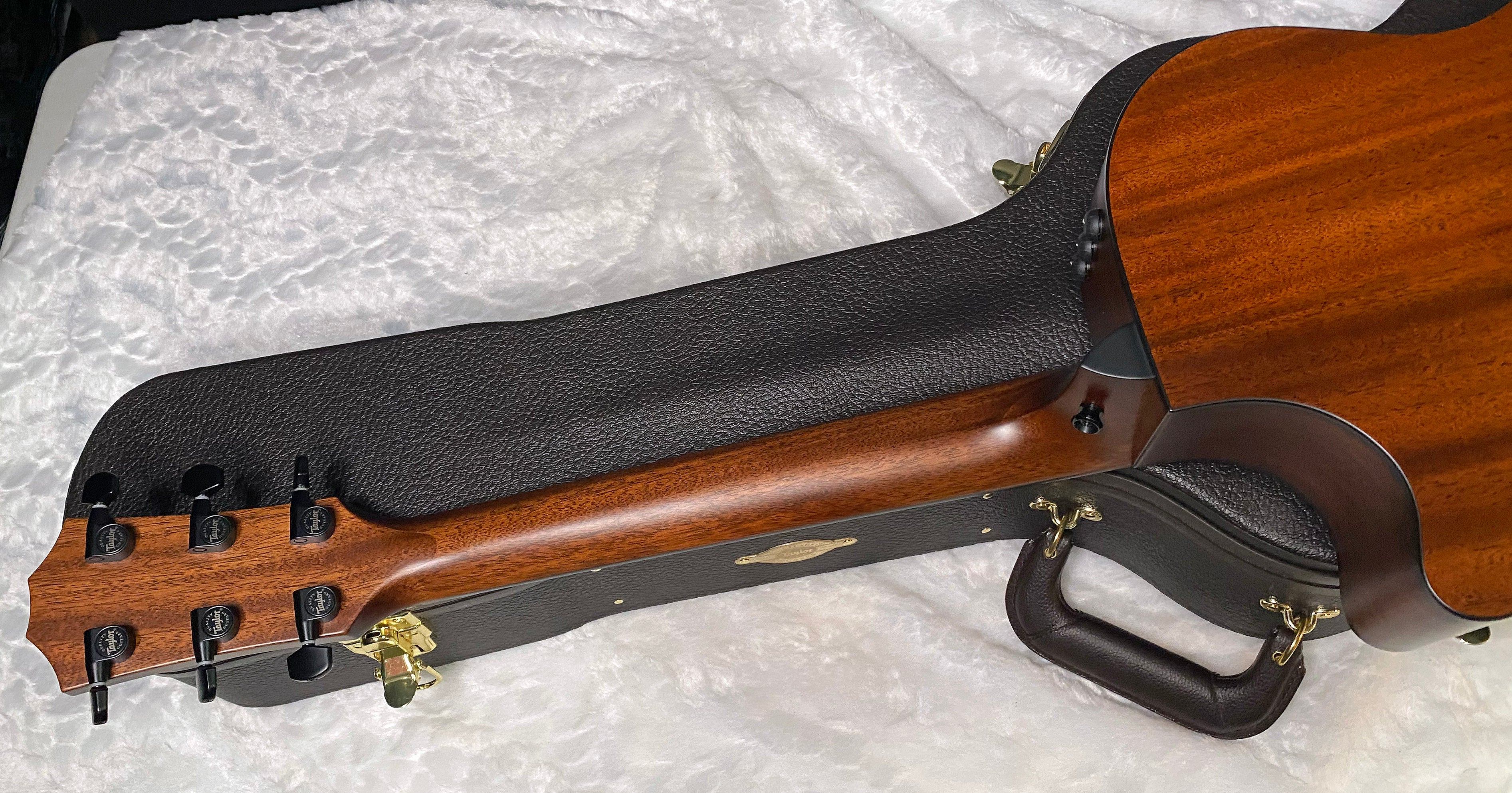 NEW! Taylor 322ce V-Class Grand Concert Acoustic-Electric Guitar - Tobacco - Authorized Dealer - 4.35lbs SN 1210145037